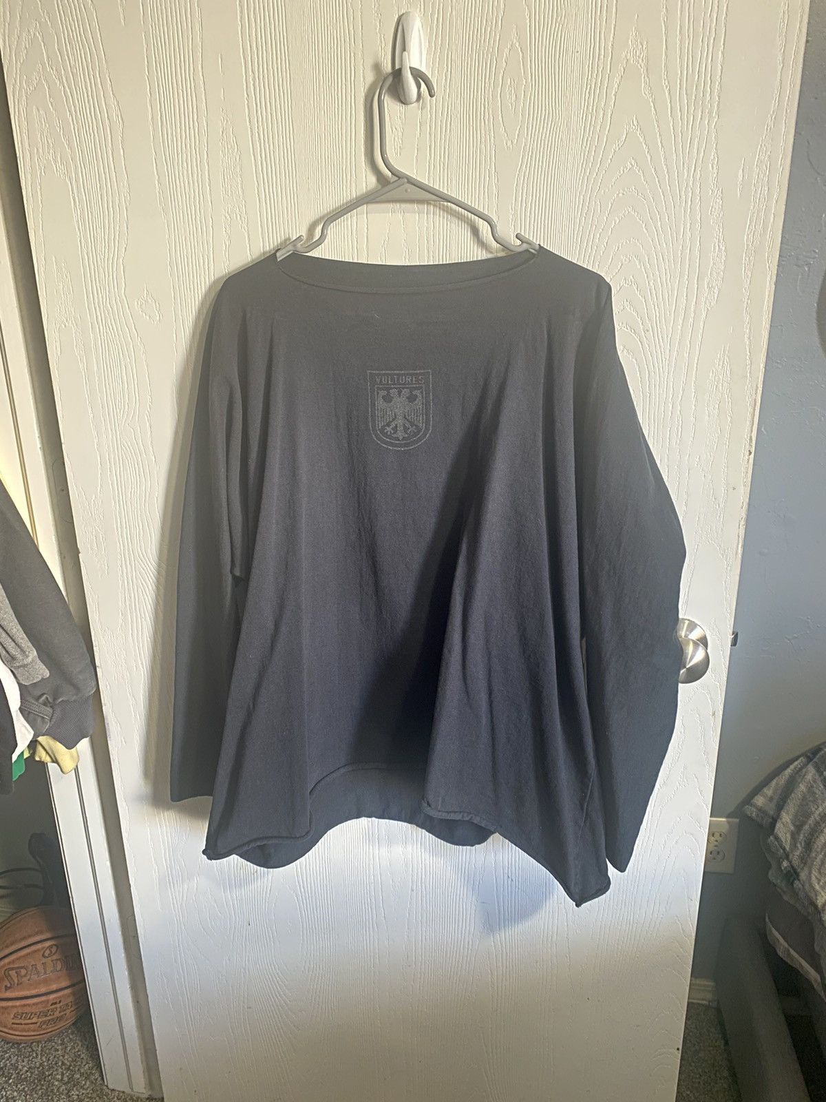 Yeezy YE Vultures Long Sleeve Size US L / EU 52-54 / 3 - 1 Thumbnail