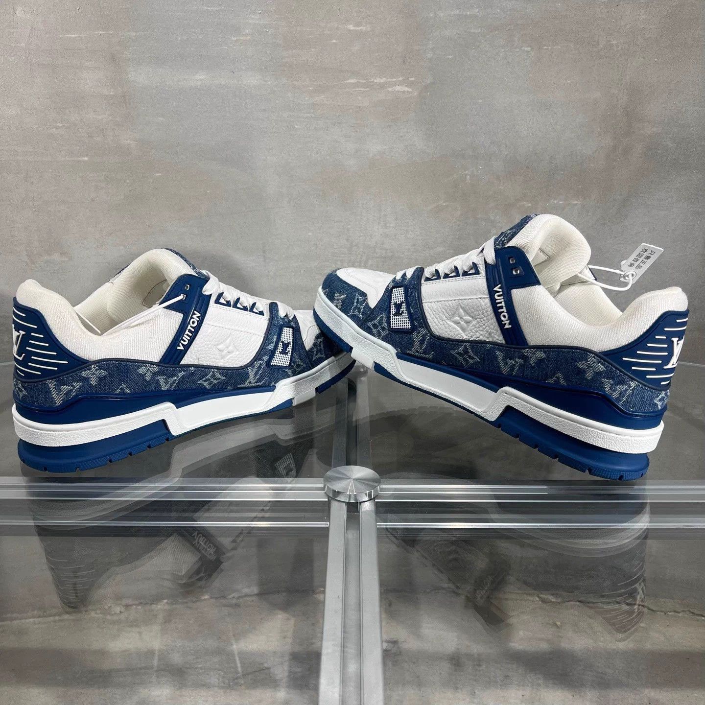Louis Vuitton LV Trainer White Blue Denim UK8 (42) Tried On Only Size US 8 / EU 41 - 5 Thumbnail