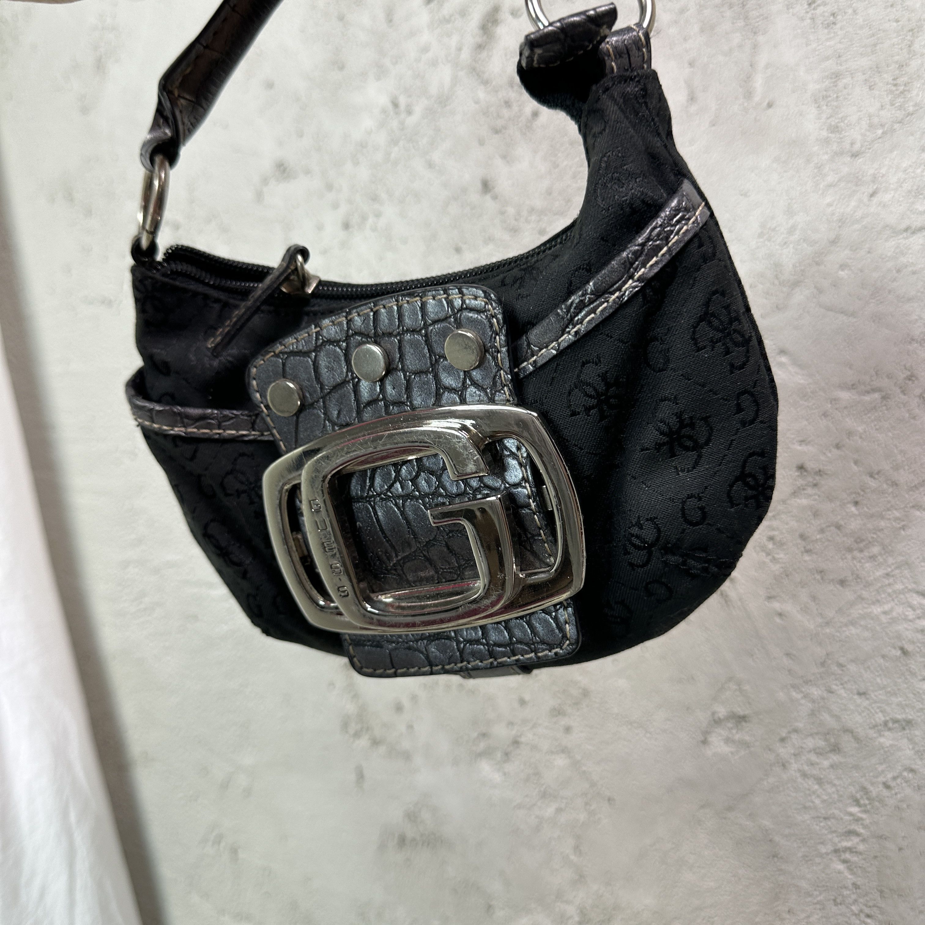 Guess Vintage Avant Garde Mini Guess Handbag Y2K Size ONE SIZE - 4 Thumbnail