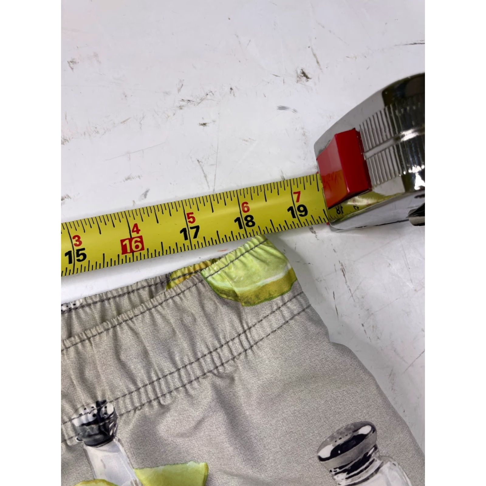 Tommy Bahama Tommy Bahama Swim Shorts Trunks Mens Large Gray Lime Salt Lined Drawstring Elastic Waist Pocket Beach 100% Polyester Mens Size US 33 - 4 Thumbnail