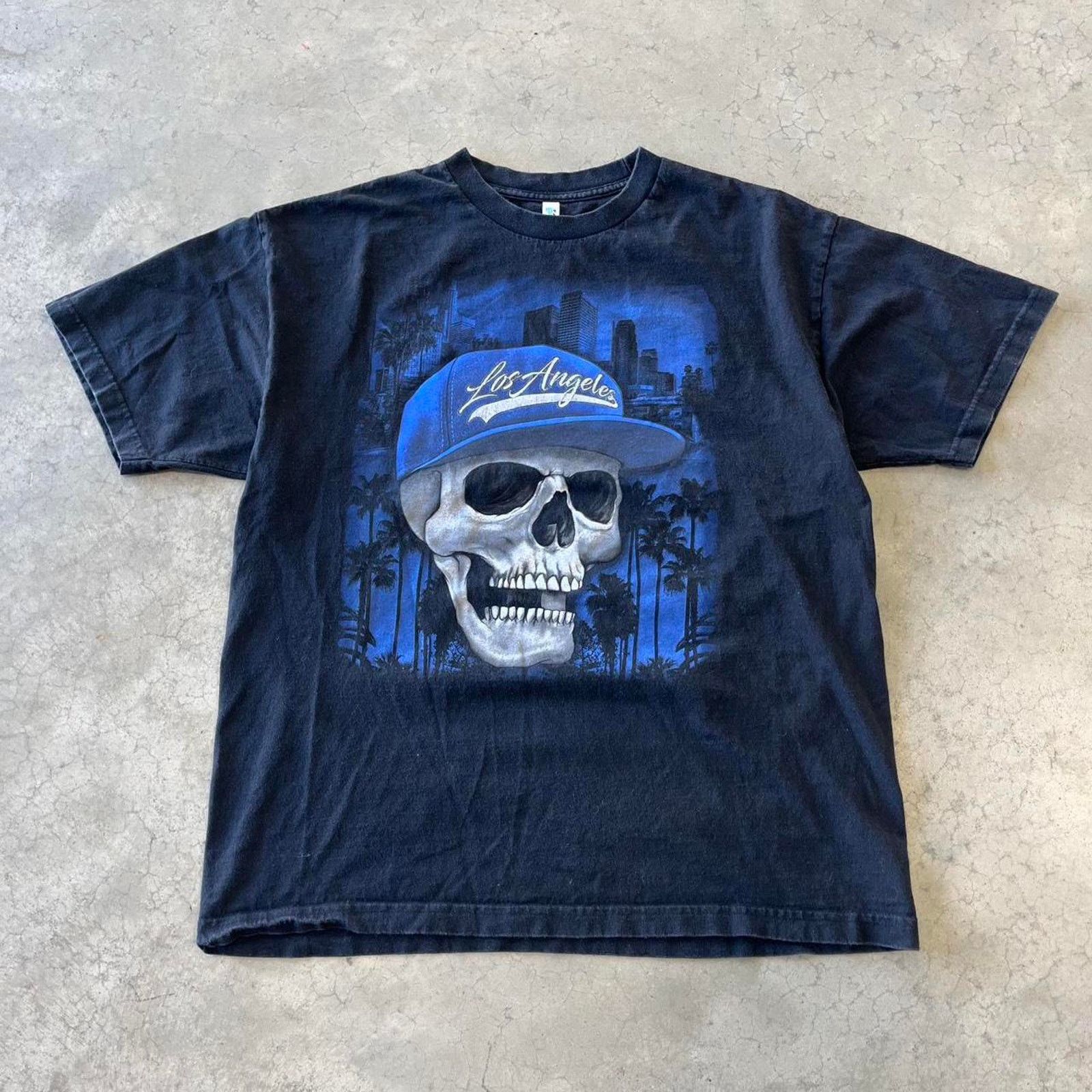 MLB Vintage 2000s yankees skull tee Size US XL / EU 56 / 4 - 1 Thumbnail
