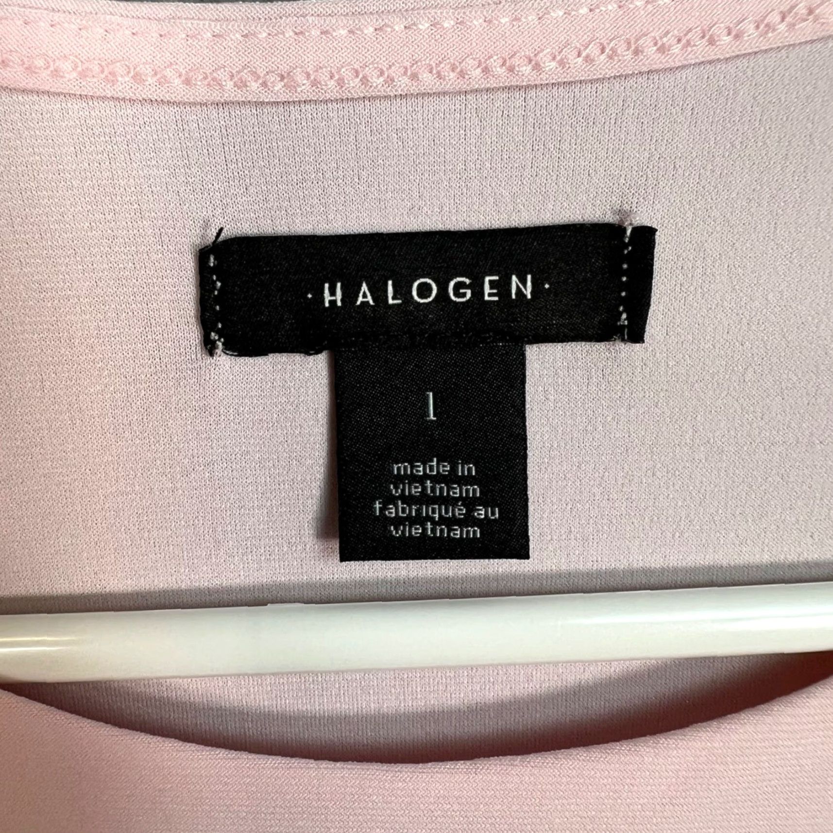 Vintage VINTAGE Halogen Pink Short Sleeve T-Shirt Womens Size 1 Polyester Spandex Blend Shirt Womens Pink 90s? Size XS / US 0-2 / IT 36-38 - 3 Thumbnail