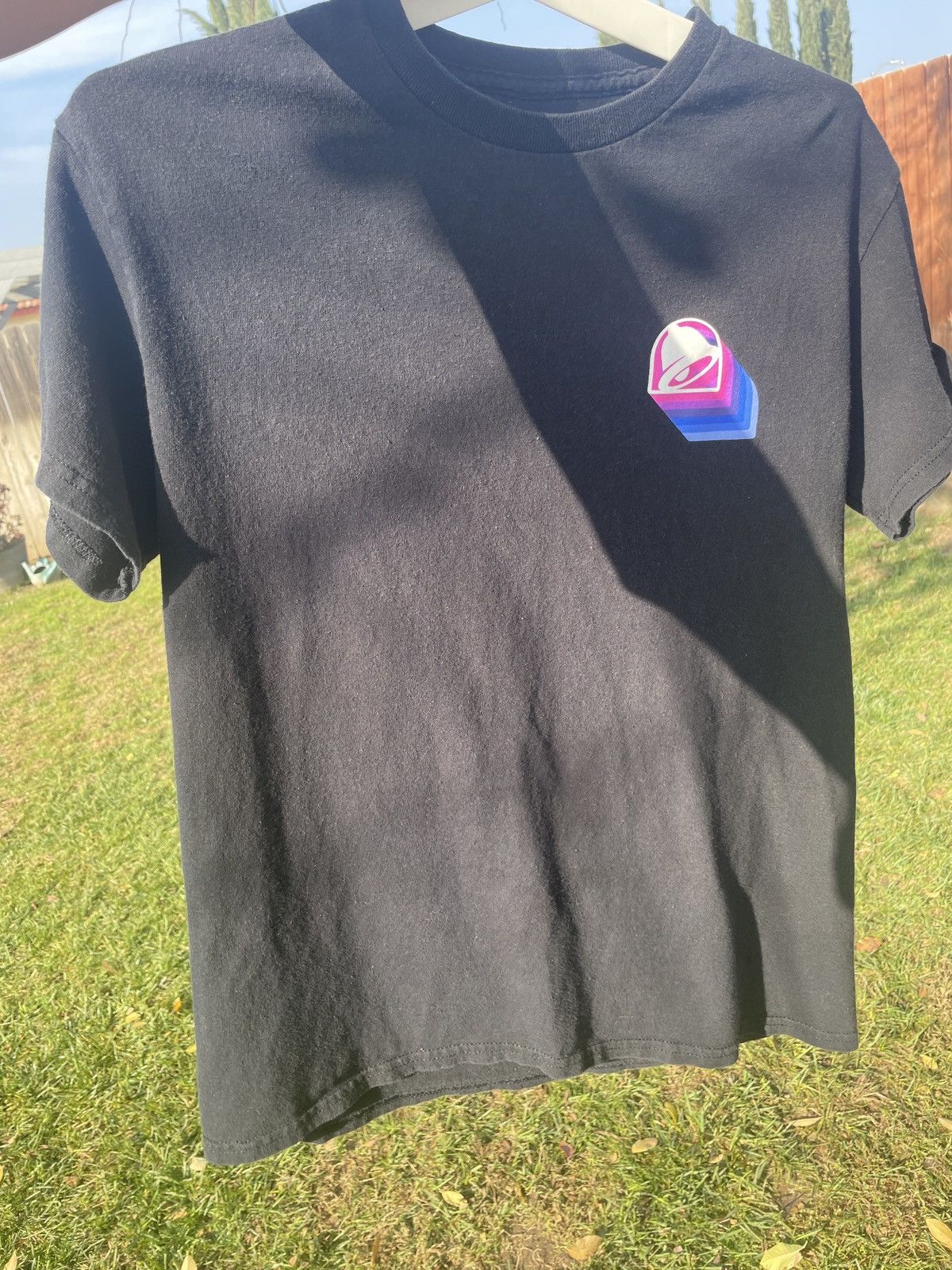 Other Taco Bell “family is everything” limited Edition Crew Shirt Size US M / EU 48-50 / 2 - 2 Thumbnail