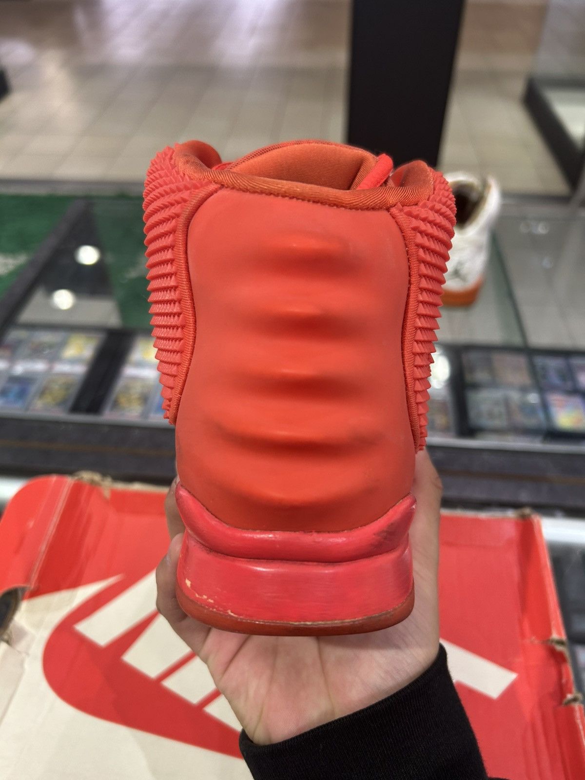Yeezy Nike Yeezy 2 Red October Size US 9 / EU 42 - 9 Thumbnail