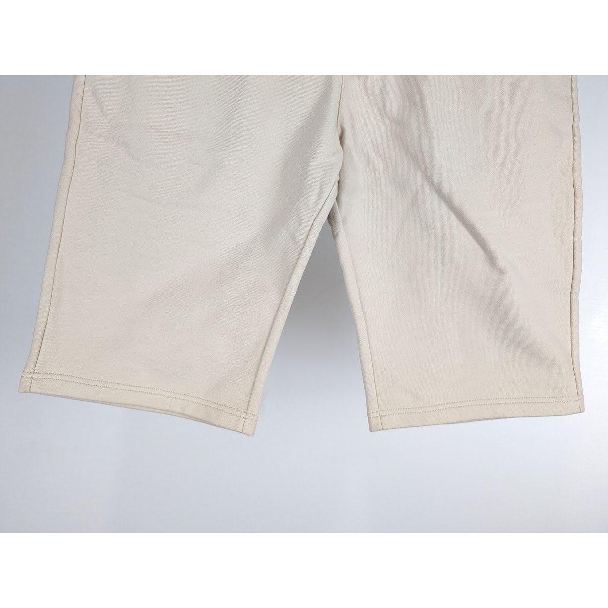 Balmain o1rshd1 B Logo Jogger Short in Beige Size US 32 / EU 48 - 5 Thumbnail