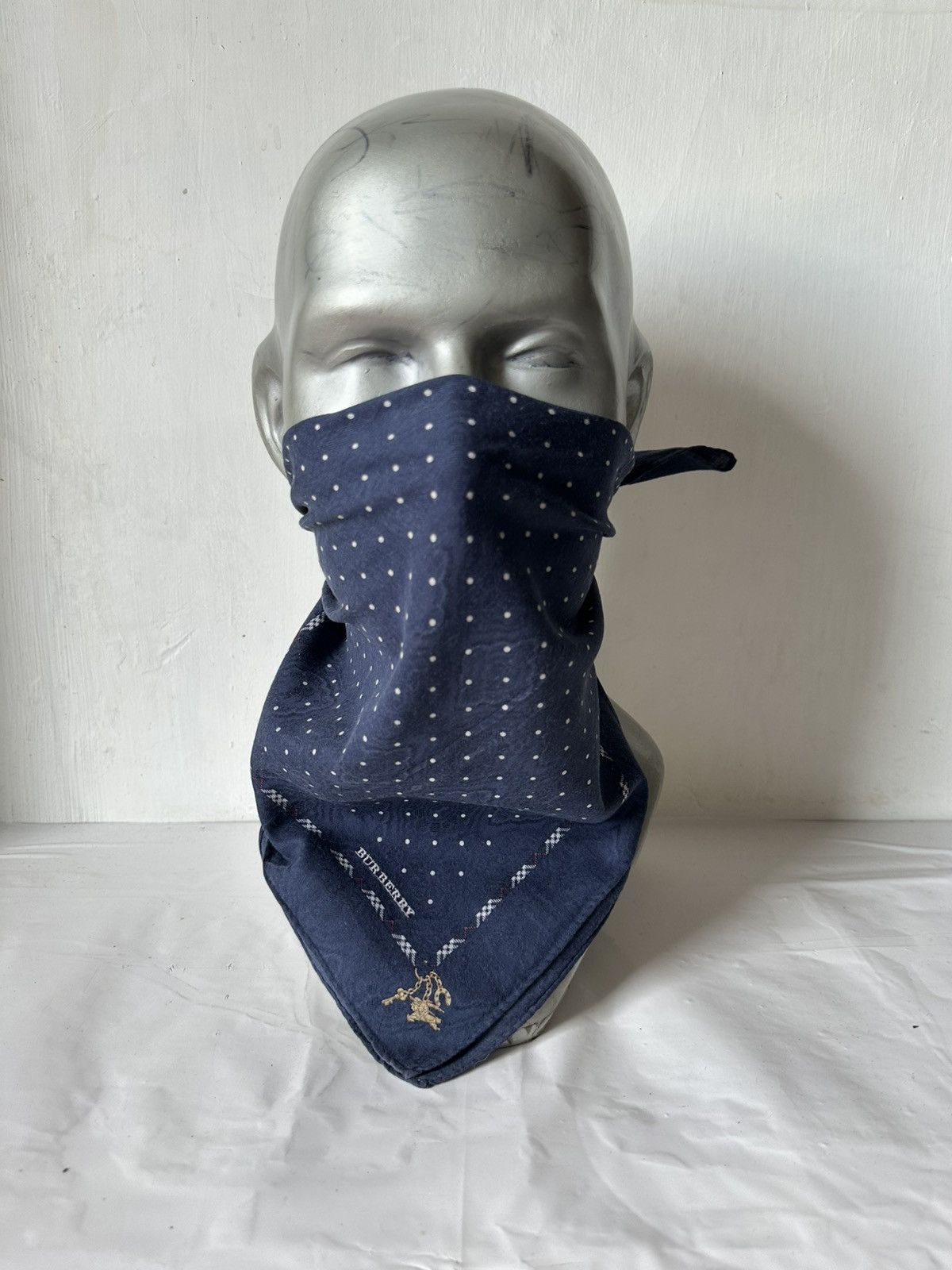 Vintage Vintage Burberry Handkerchief/ Neckerchief/ Bandana Size ONE SIZE - 1 Thumbnail
