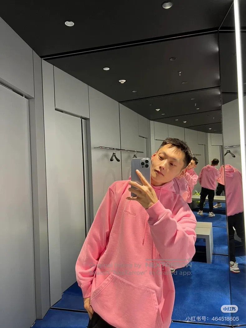 Balenciaga Balenciaga Pink Small Logo Hoodie Size US S / EU 44-46 / 1 - 6 Thumbnail