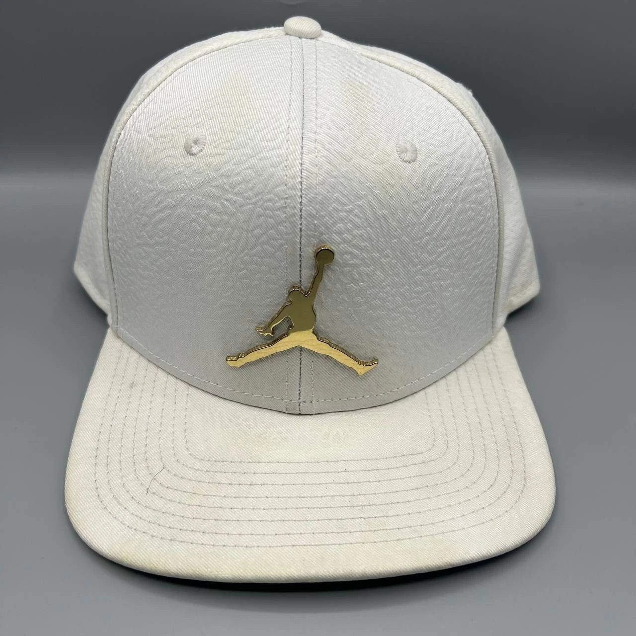 Jordan Brand Air Jordan Hat Cement Elephant Metal Logo Jumpman Snap Back Size ONE SIZE - 1 Thumbnail