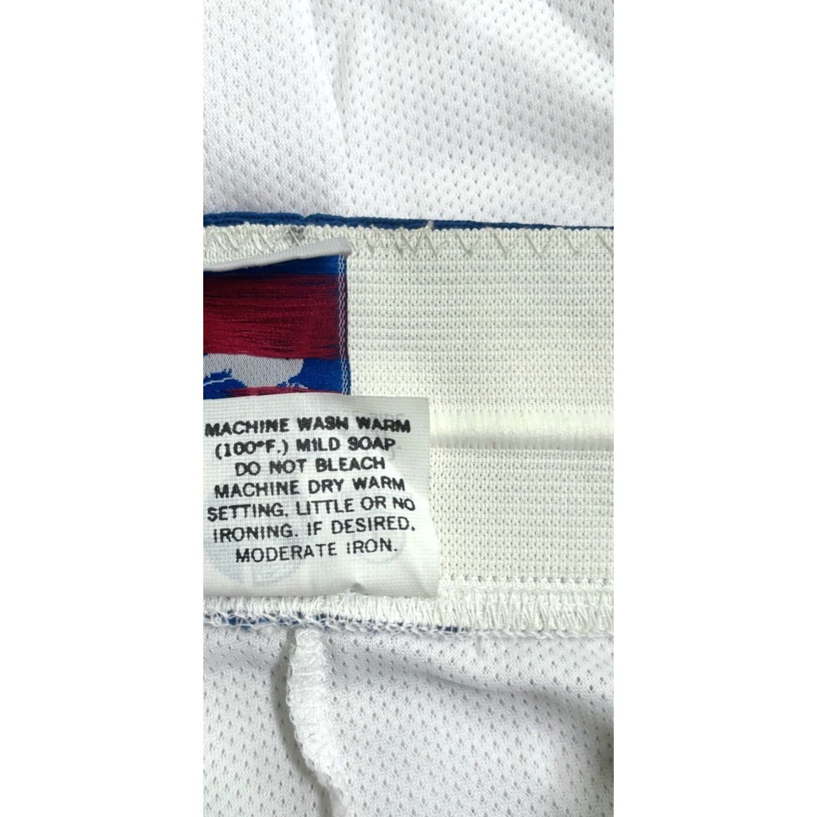 Vintage VINTAGE Betlin Nylon Basketball Shorts Mens Large Deadstock NWOT USA Made Athletic 90s White Navy Slim Side Slits 7” Inseam Drawstring Waist Size US 33 - 7 Thumbnail
