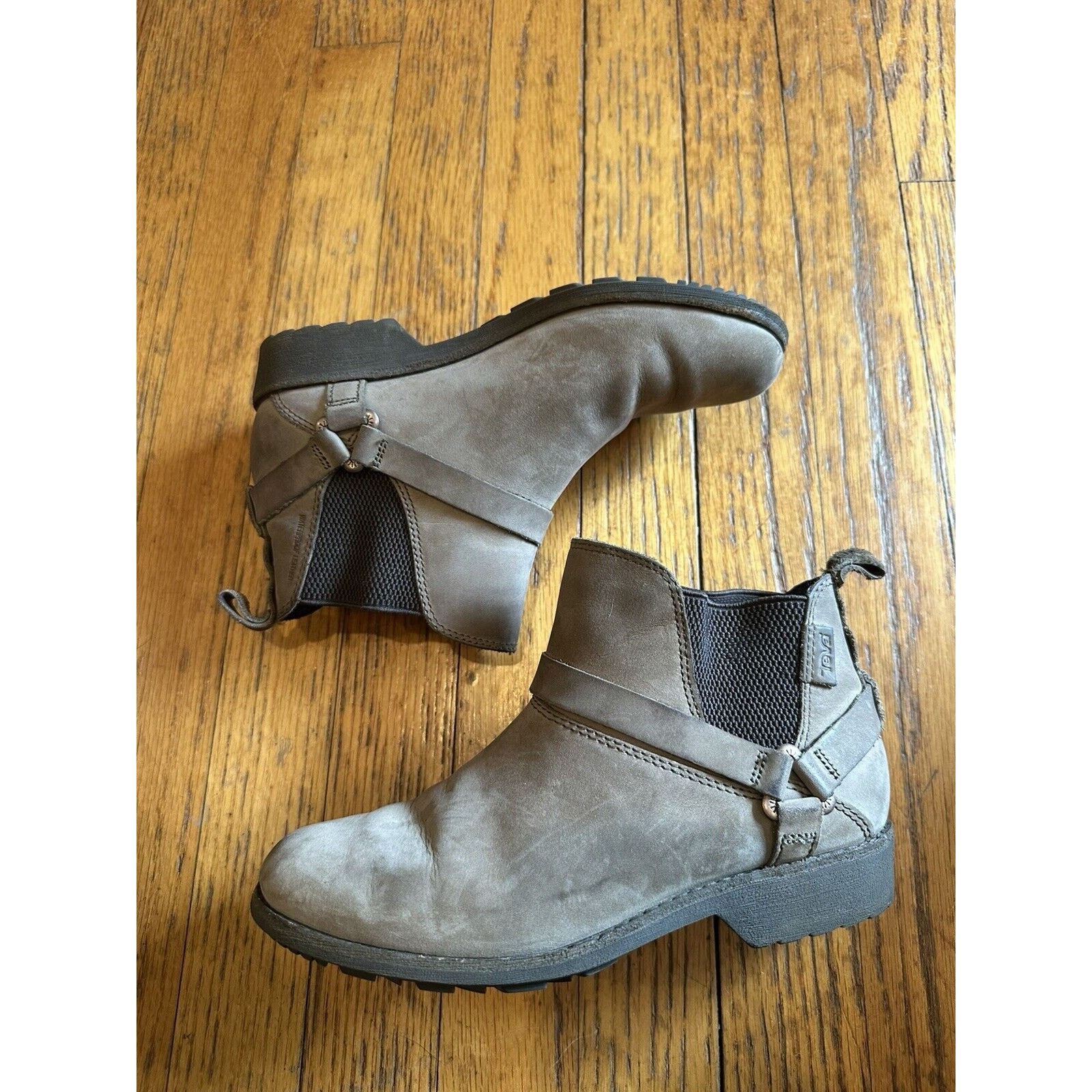 Teva Teva Women’s De La Vina Dos Chelsea Boot Size 6.5 Taupe GUC Size US 6.5 / IT 36.5 - 13 Thumbnail