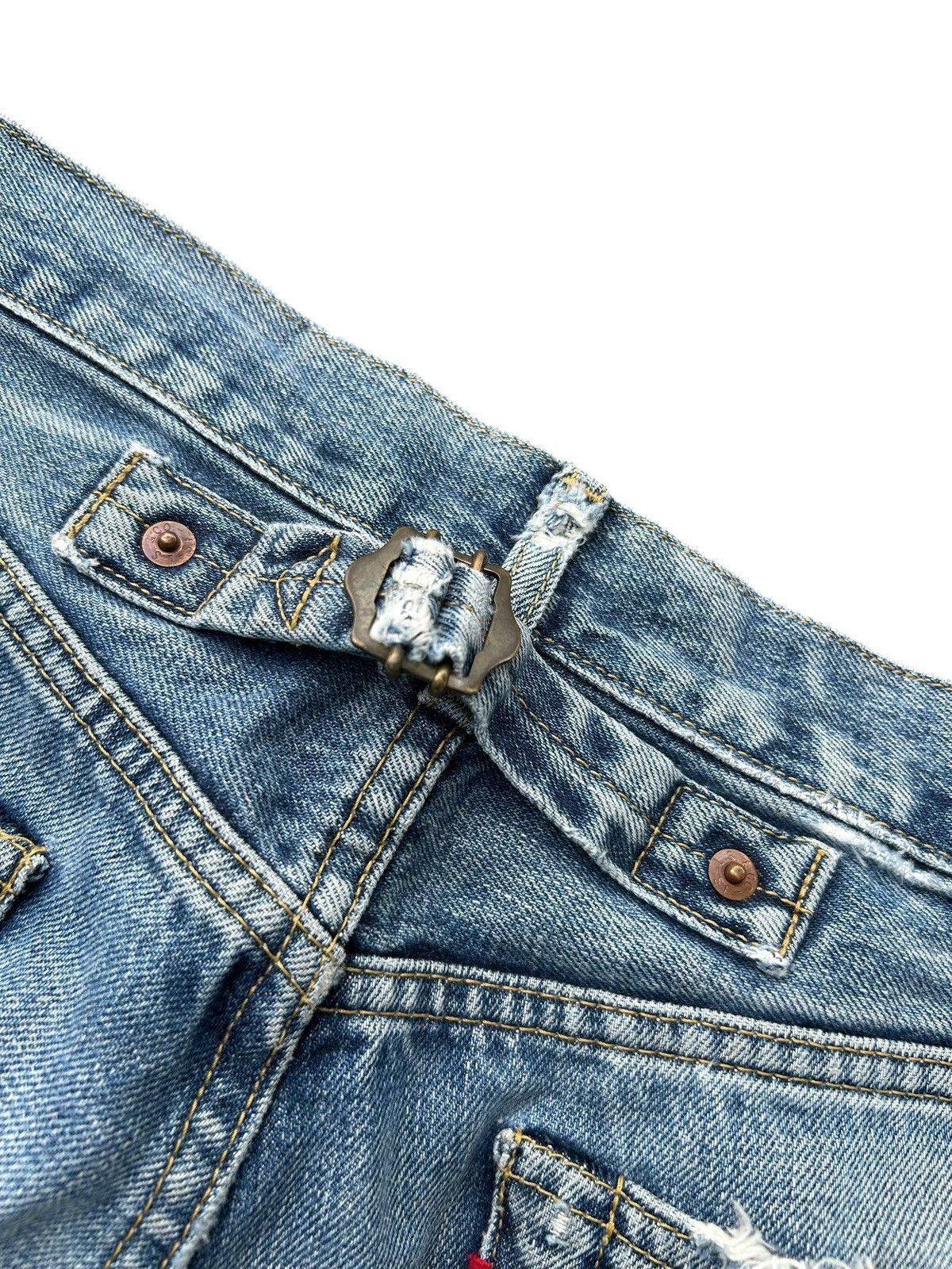 Levi's Vintage Levis Big E Selvedge Buckle Back Distressed Denim Size US 33 - 3 Thumbnail