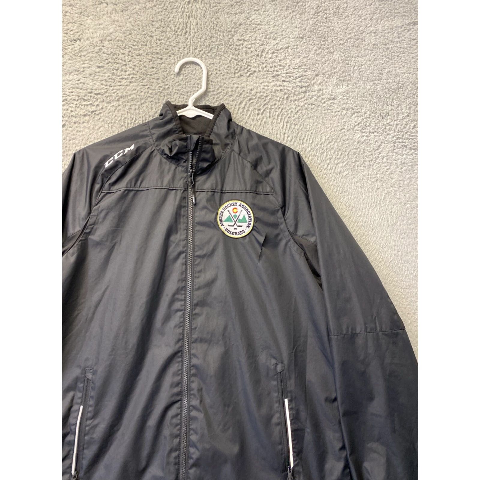 Vintage VINTAGE CCM Nylon Windbreaker Jacket Men Small Black Arvada Hockey 90s-00s Size US S / EU 44-46 / 1 - 2 Thumbnail