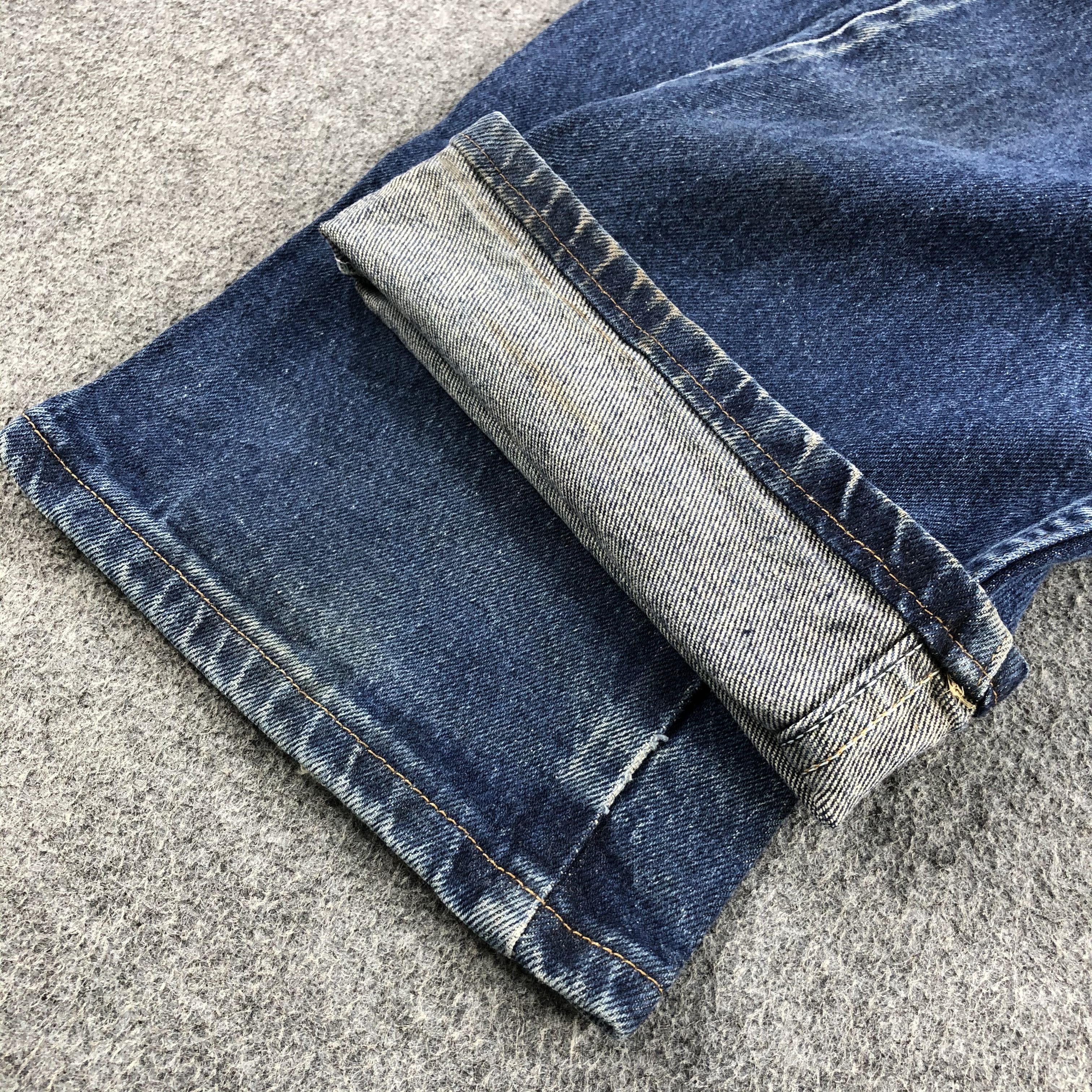 Vintage Vintage Blue Wash Wrangler Jeans-J2106 Size US 33 - 7 Thumbnail