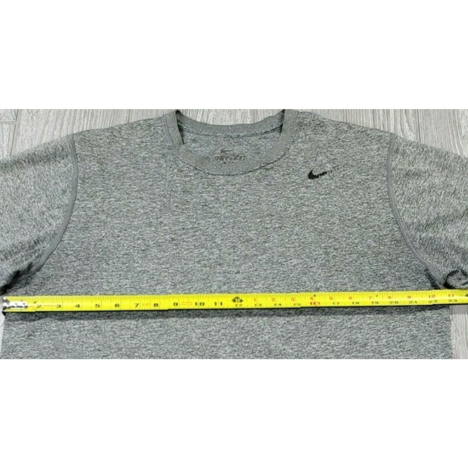 Nike Nike Dri-FIT T-Shirt Mens Shirt L Gray Short Sleeve Polyester Breathable Stretch All Seasons Size US L / EU 52-54 / 3 - 6 Thumbnail