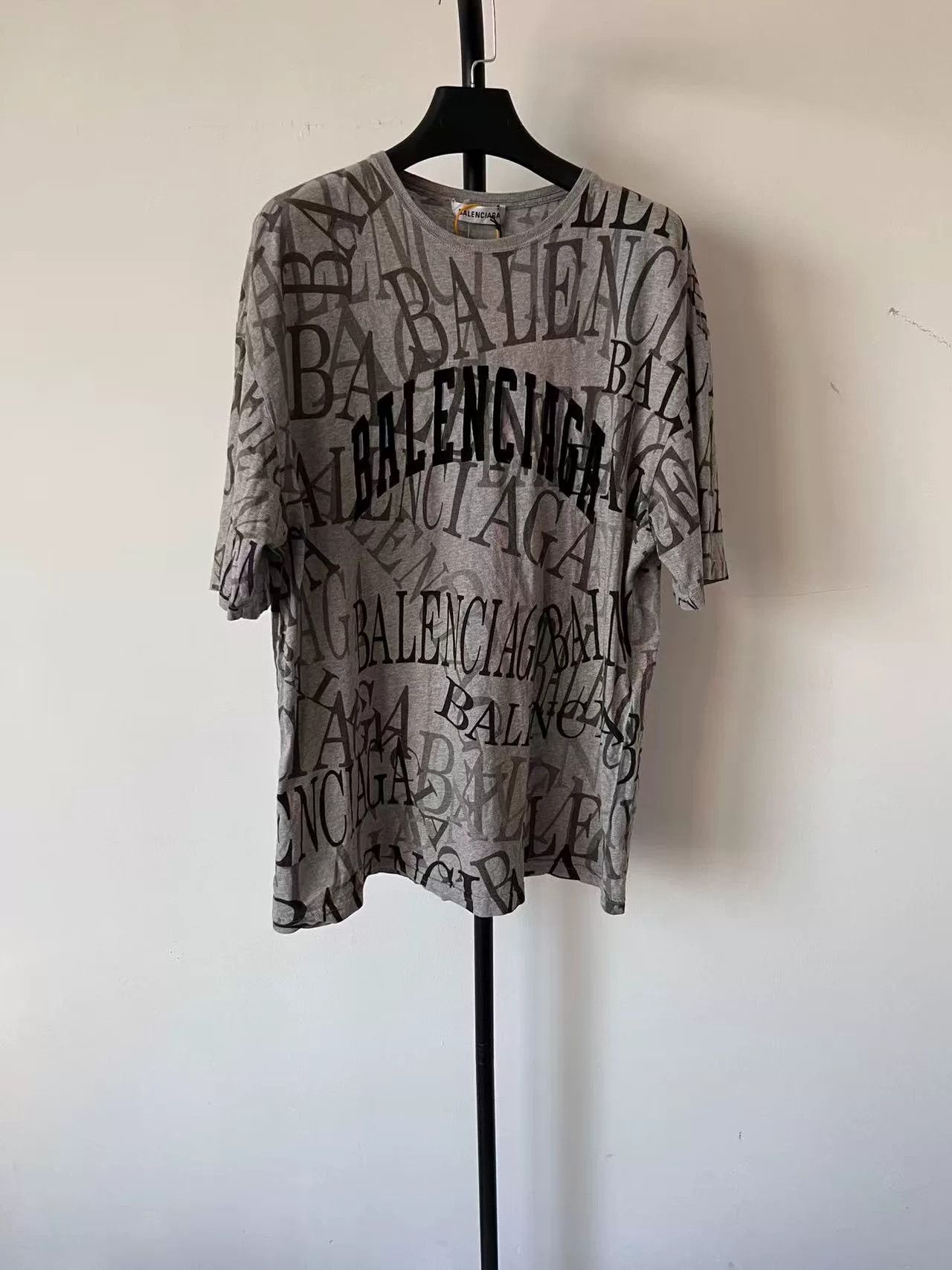 Balenciaga gray logo print short sleeve shirt Size US XS / EU 42 / 0 - 1 Thumbnail