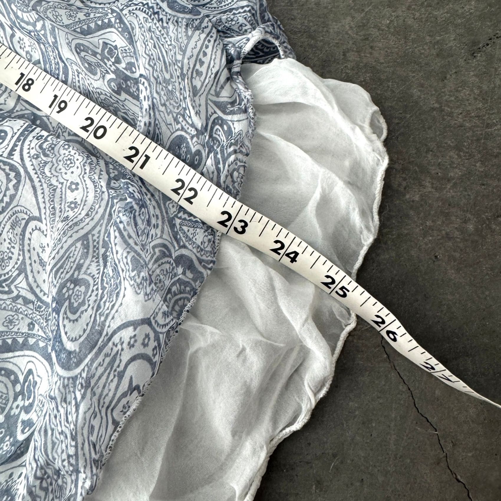 Vintage VINTAGE Y2K Made In Italy Via Signoria Flowy Silk Blue Paisley Tank Top M Womens Tank Top Silk Paisley Blue M Italy Men? Size M / US 6-8 / IT 42-44 - 5 Thumbnail