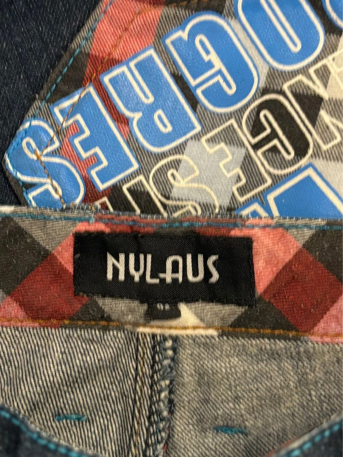 Japanese Brand Japanese brand navy embroided three quarter jeans jorts Size US 32 / EU 48 - 3 Thumbnail