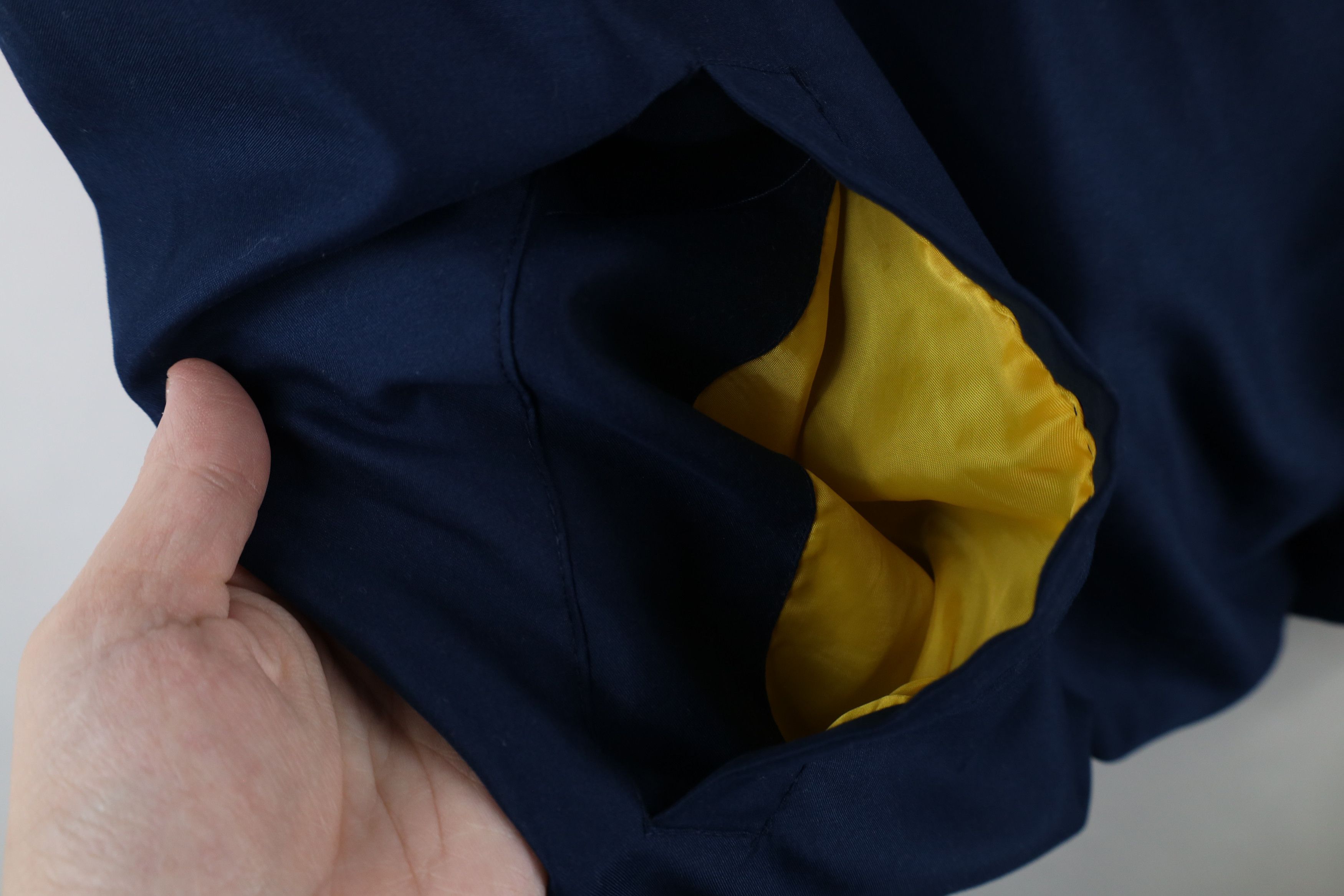 Vintage Vintage 90s University of Michigan Windbreaker Jacket Size US XL / EU 56 / 4 - 7 Thumbnail