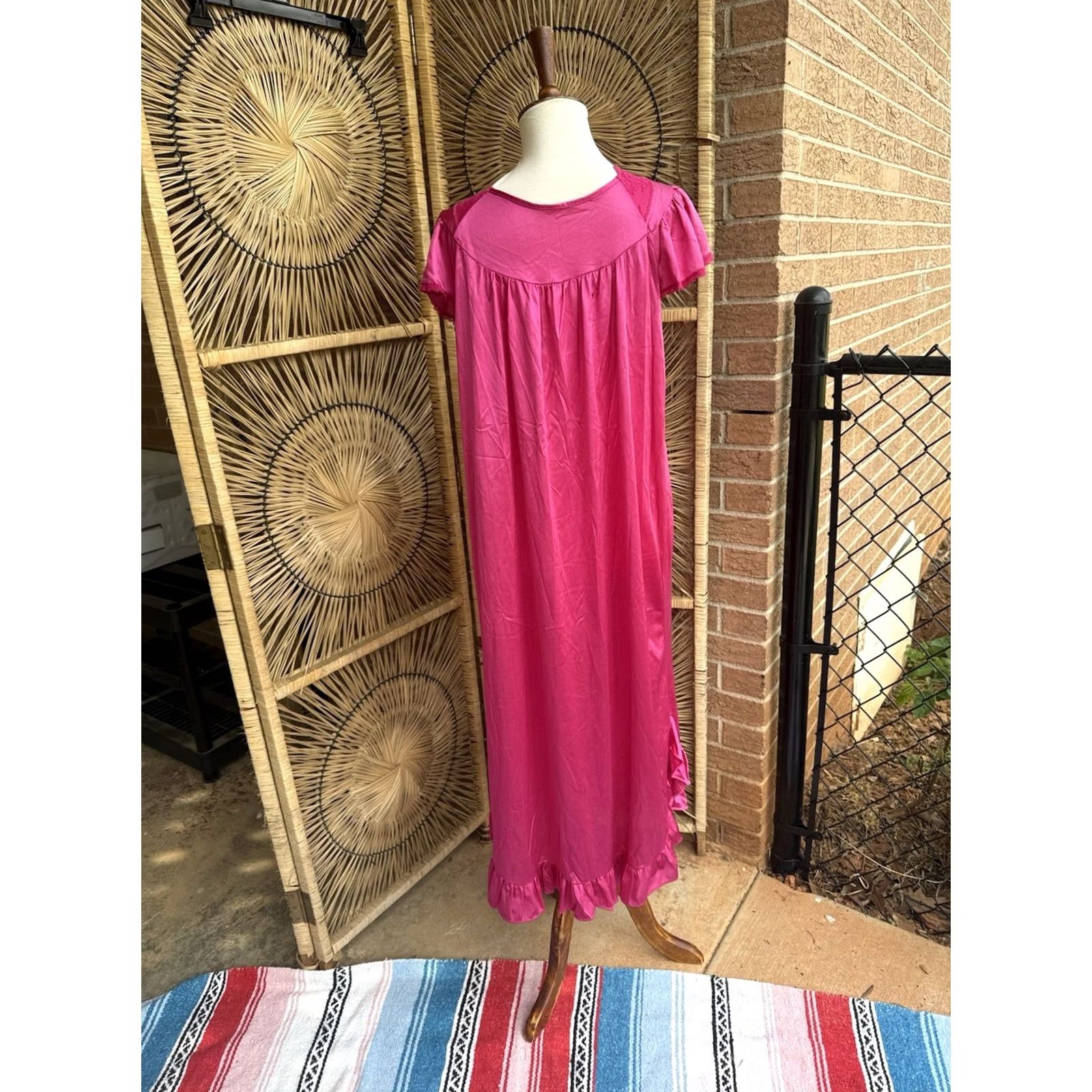 Vintage VINTAGE Nancy King Nightgown Lingerie One Piece Pink 100% Nylon Medium Women USA Vintage Nightgown Womens Size ONE SIZE - 3 Thumbnail