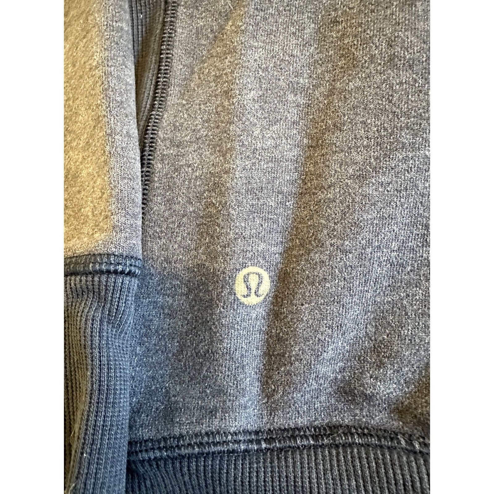Lululemon Lululemon Full Zip Hoodie Sweatshirt Large Cargo Navy Blue Womens Regular Zip Hooded Pockets Activewear Size L / US 10 / IT 46 - 4 Thumbnail