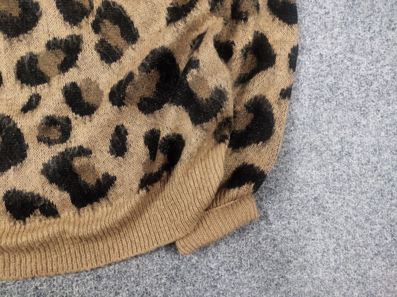 Japanese Brand Vintage leopard Mohair Style Sweater Y2K hysteric style Size US S / EU 44-46 / 1 - 6 Thumbnail