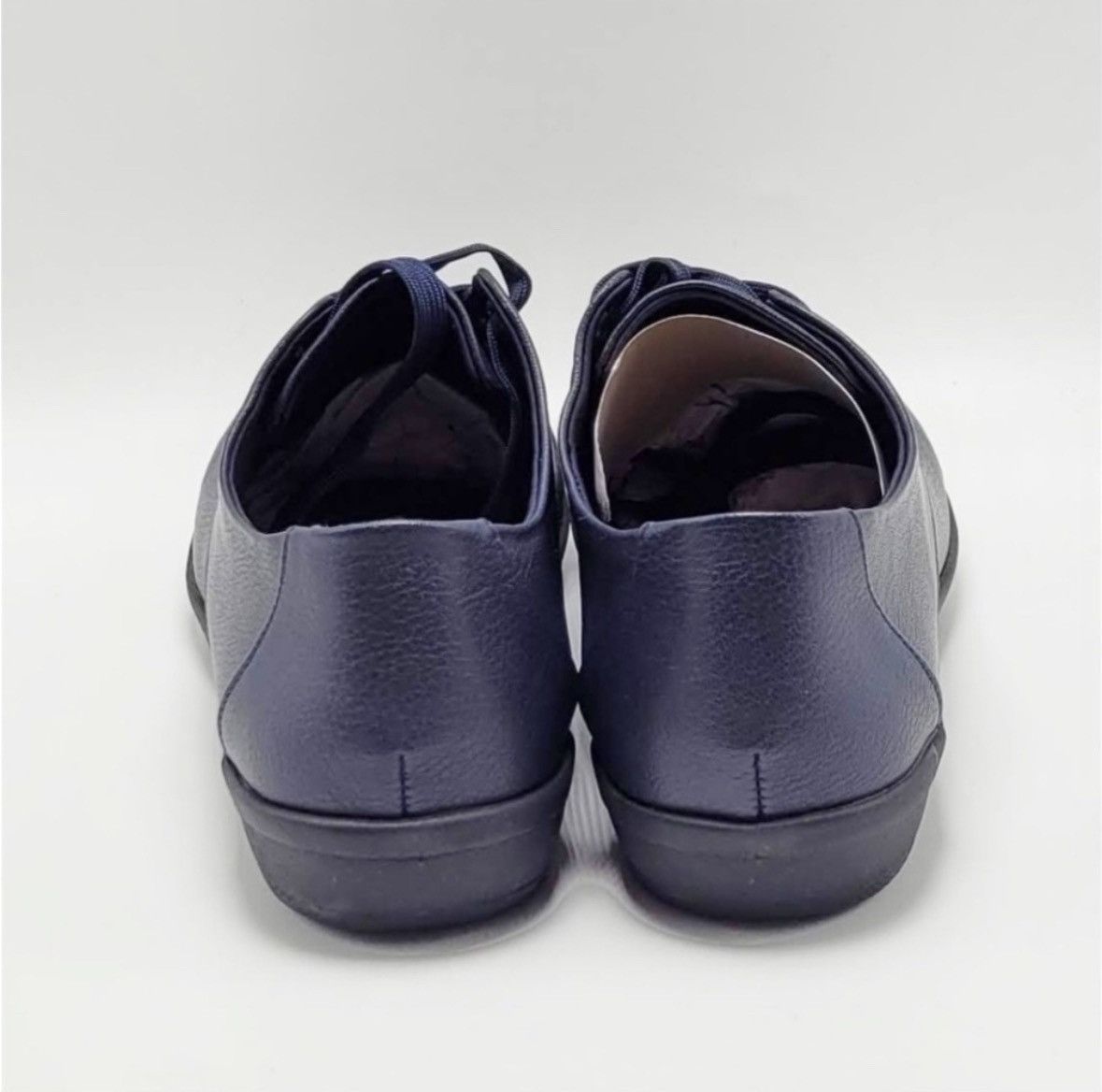 Vintage NEW OLD STOCK Vintage Blue Low Top Classic Sneakers with Box Size US 7.5 / IT 37.5 - 4 Thumbnail