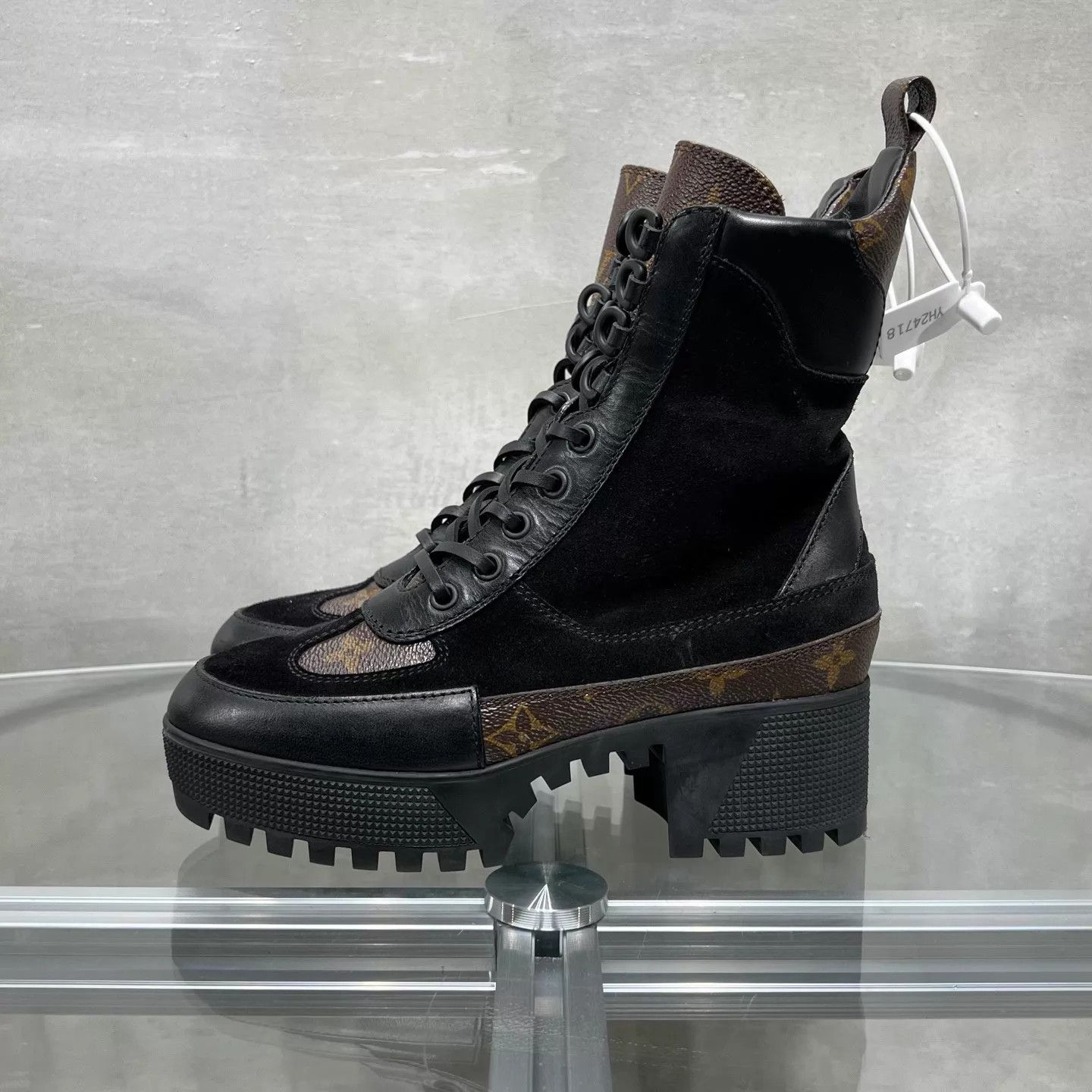 Louis Vuitton LV Women's Monogram Platform Mid-Calf Boots 34.5 YH24717 Size US 4 / IT 34 - 3 Thumbnail