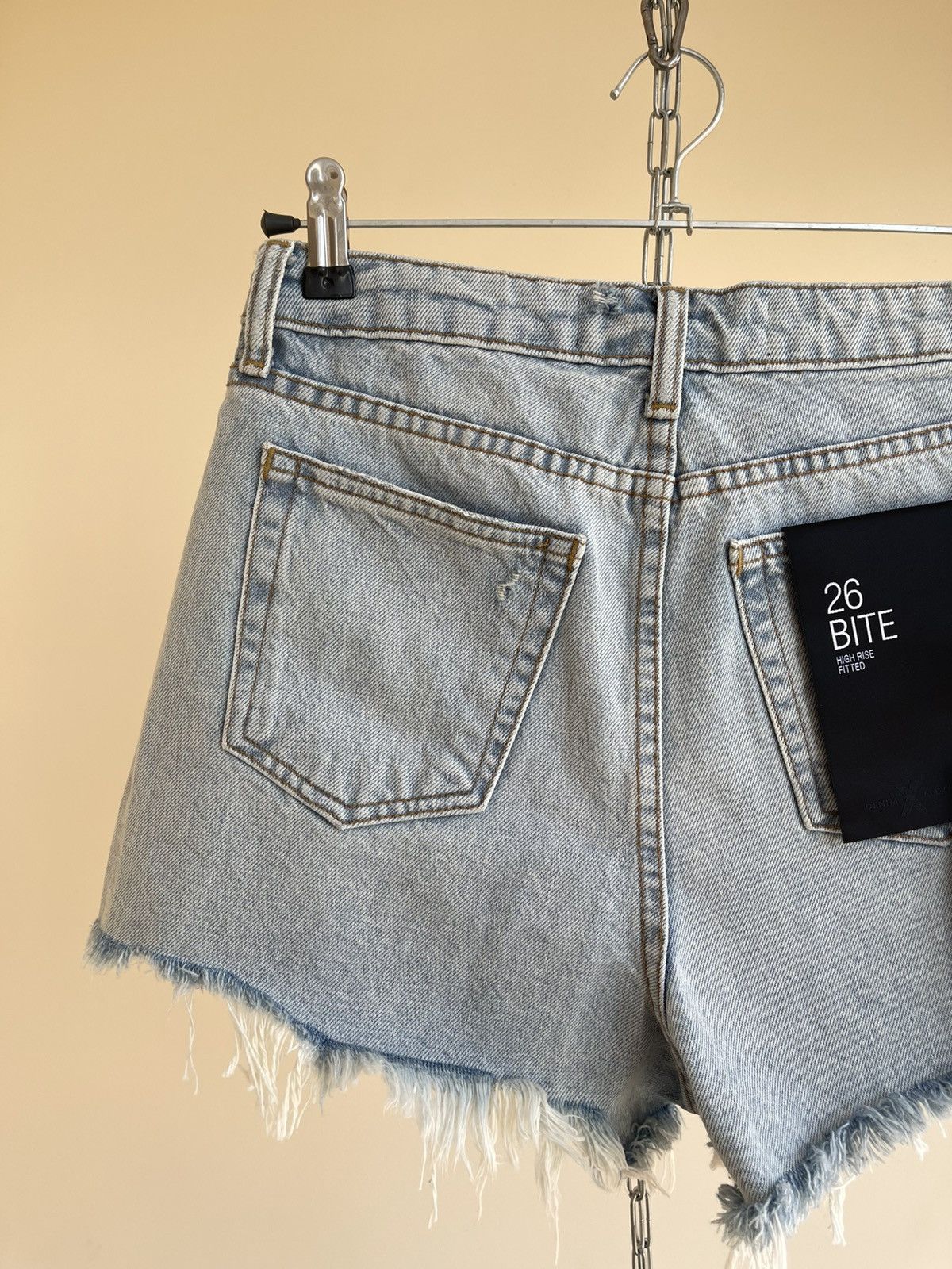 Alexander Wang Denim X Alexander Wang High Rise Fitted Bite Bleach Shorts Size 26" / US 2 / IT 38 - 7 Thumbnail