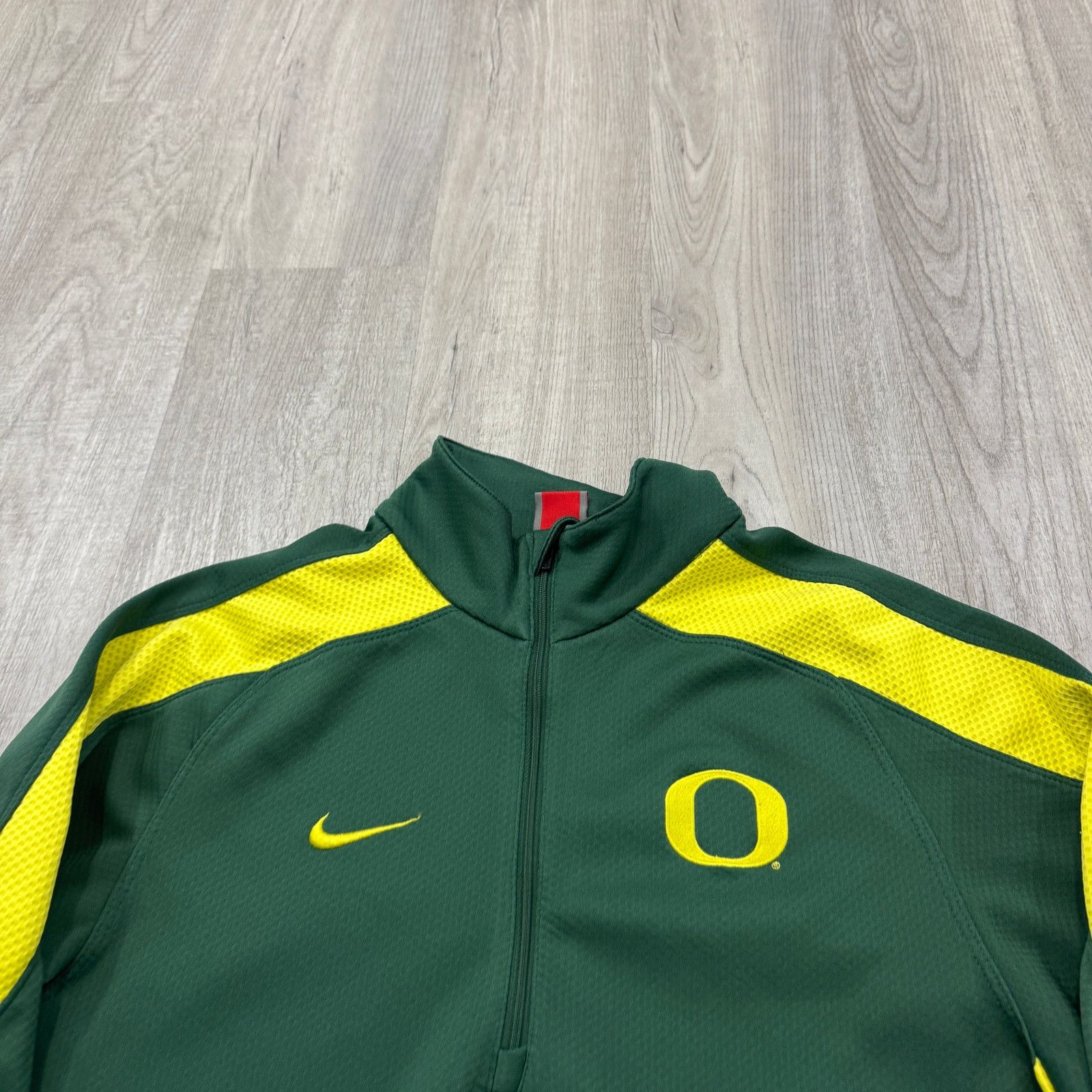 Nike Vintage Nike Oregon Ducks 1/4 Zip Pullover Men's Small Size US S / EU 44-46 / 1 - 3 Thumbnail