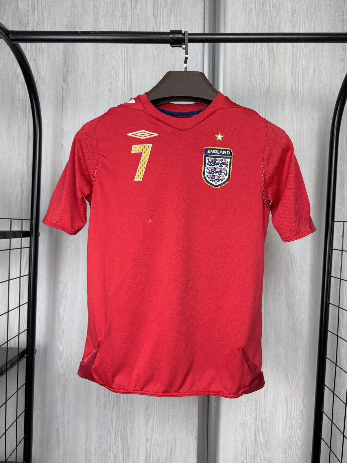 Umbro Umbro England 2006 2008 #7 Beckham away soccer jersey shirt Size US XXS / EU 40 - 1 Thumbnail