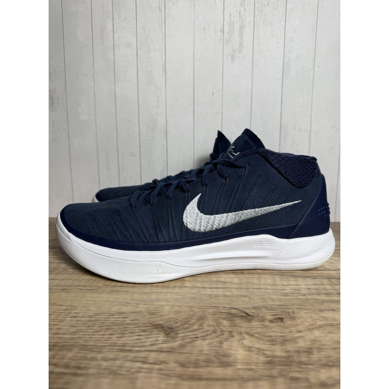 Nike Kobe A.D. Mid Midnight Navy Sz Men’s 11 SUPER CLEAN