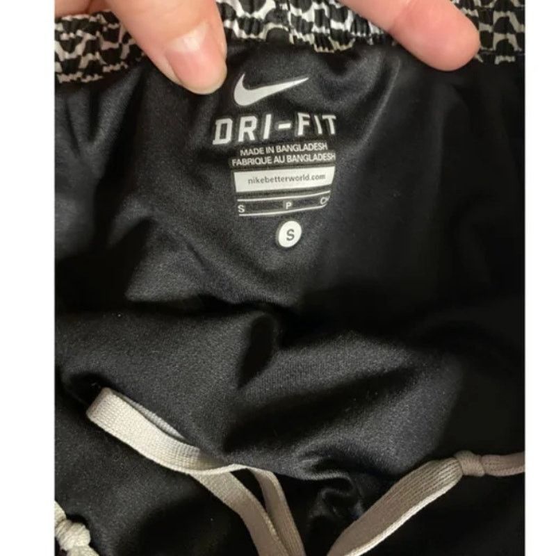 Nike Nike Dri-FIT Wave Print Running Shorts Black White Size S Size 24" / US 00 / IT 34 - 3 Thumbnail