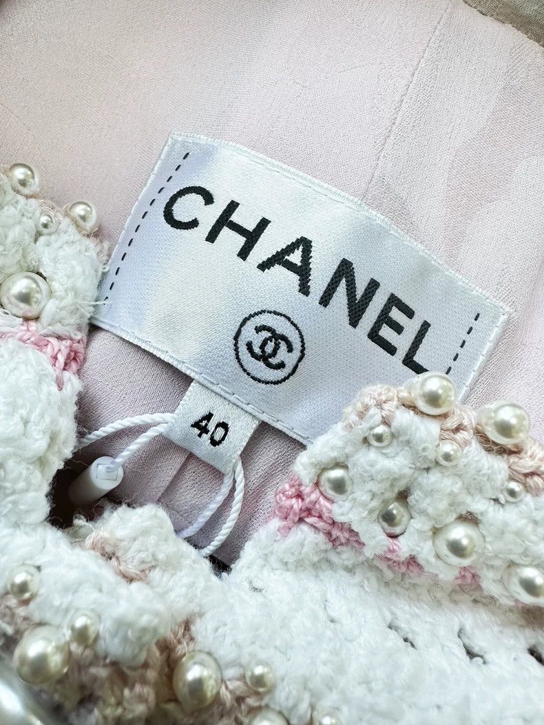 Chanel Chanel Mixed-color hollow pearl heavy industry long-sleeve Size S / US 4 / IT 40 - 5 Thumbnail