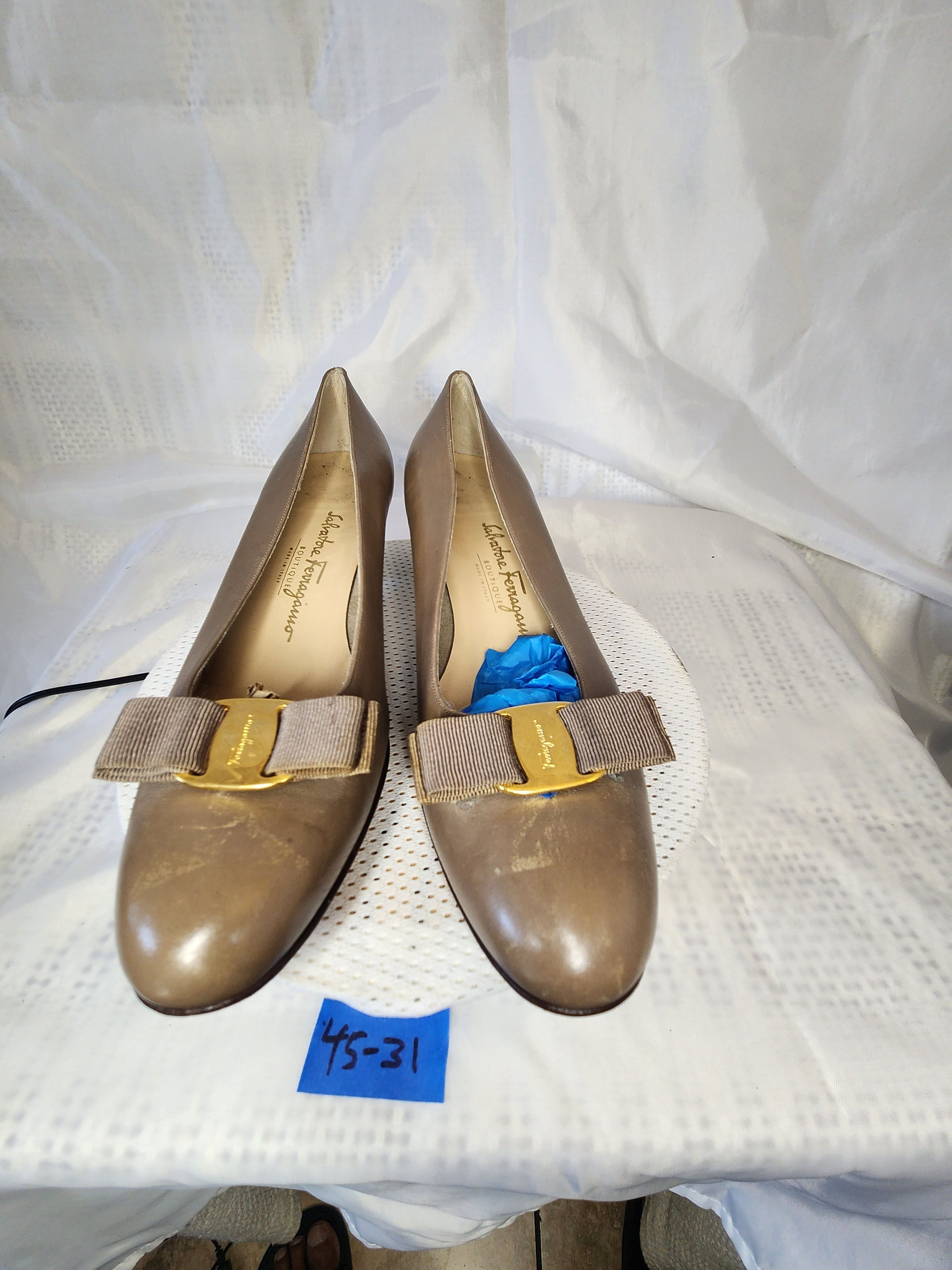 Salvatore Ferragamo VARA Size US 10 / IT 40 - 3 Thumbnail