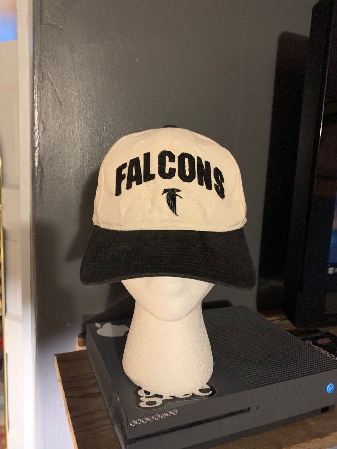 Nike Throwback Atlanta Falcons Nike hat Size ONE SIZE - 1 Thumbnail