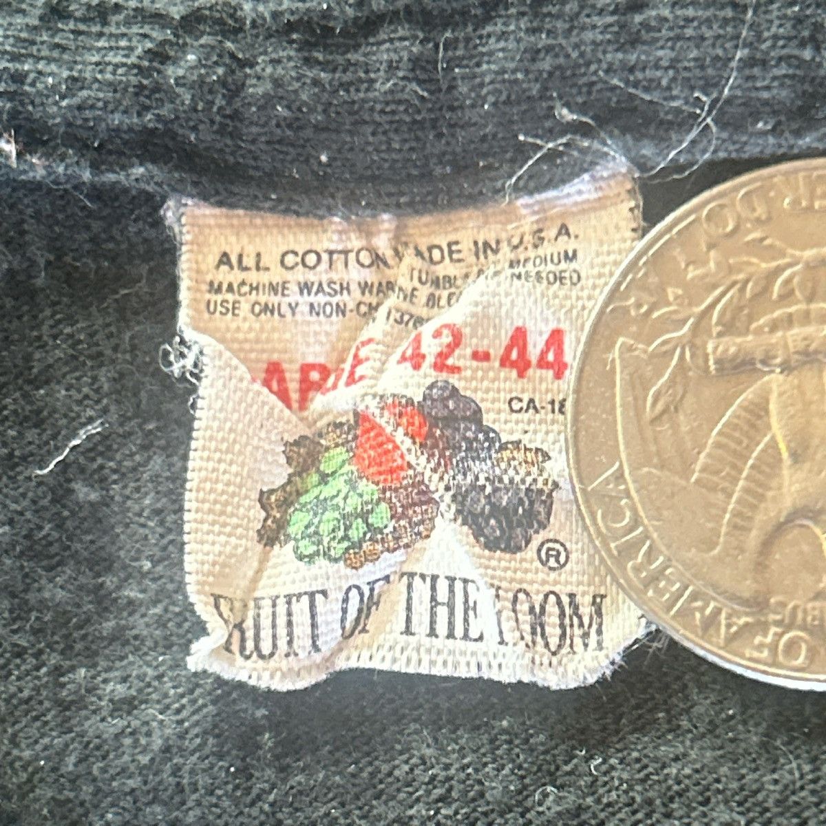Fruit Of The Loom Original 1989 Vintage Mötley Crüe band t-shirt Size US L / EU 52-54 / 3 - 4 Thumbnail