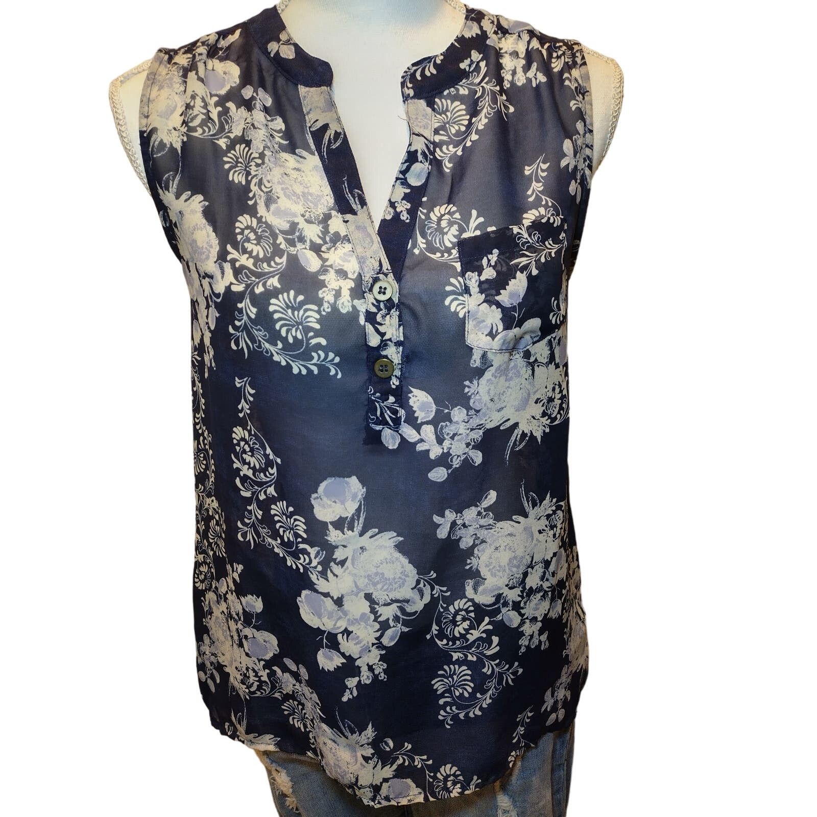 Aeropostale Aeropostale Women Floral Blouse Sleeveless Button Blue Med Size M / US 6-8 / IT 42-44 - 1 Thumbnail