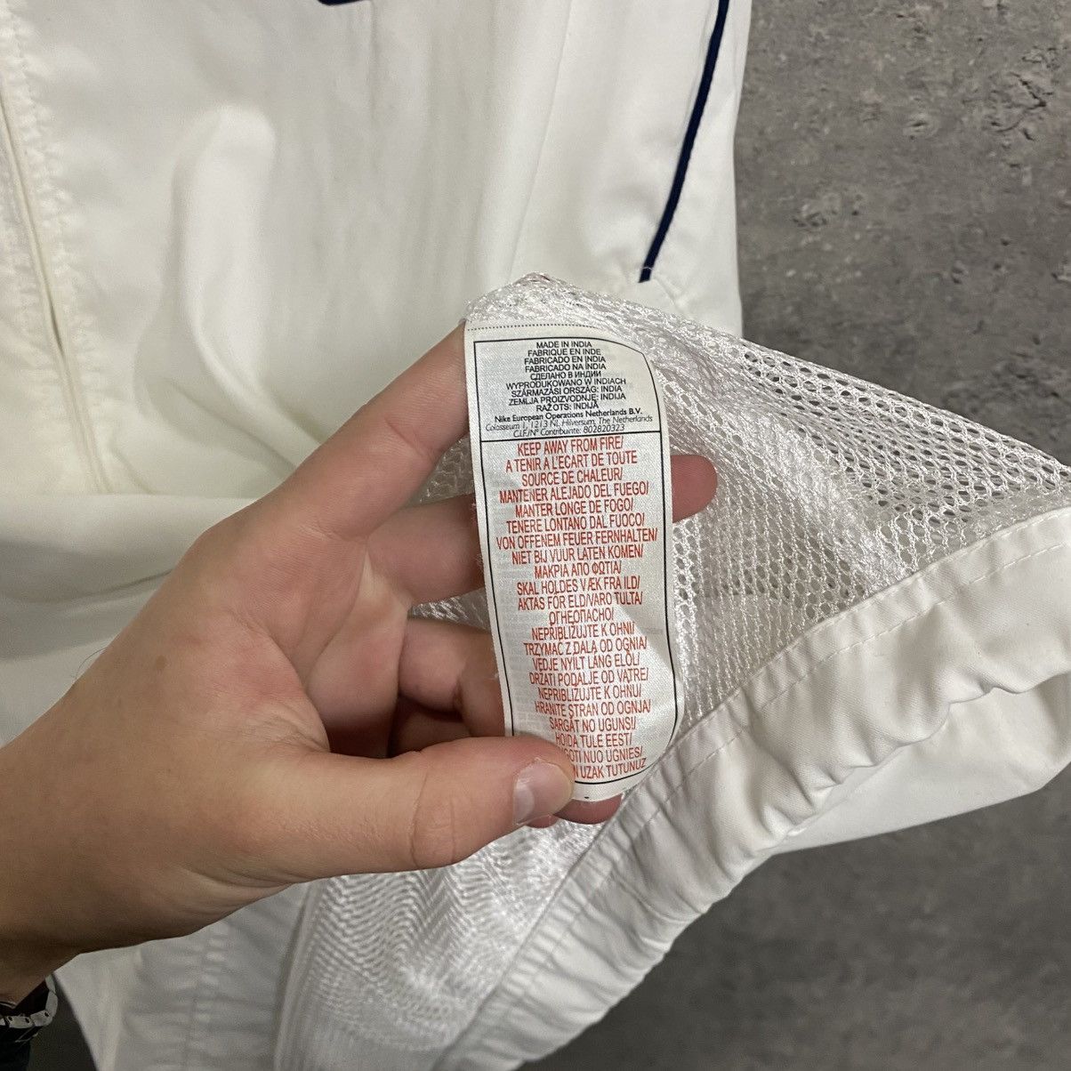 Nike VINTAGE NIKE TRACK SUIT NYLON USA JACKET AND PANTS Size US 36 / EU 52 - 12 Thumbnail
