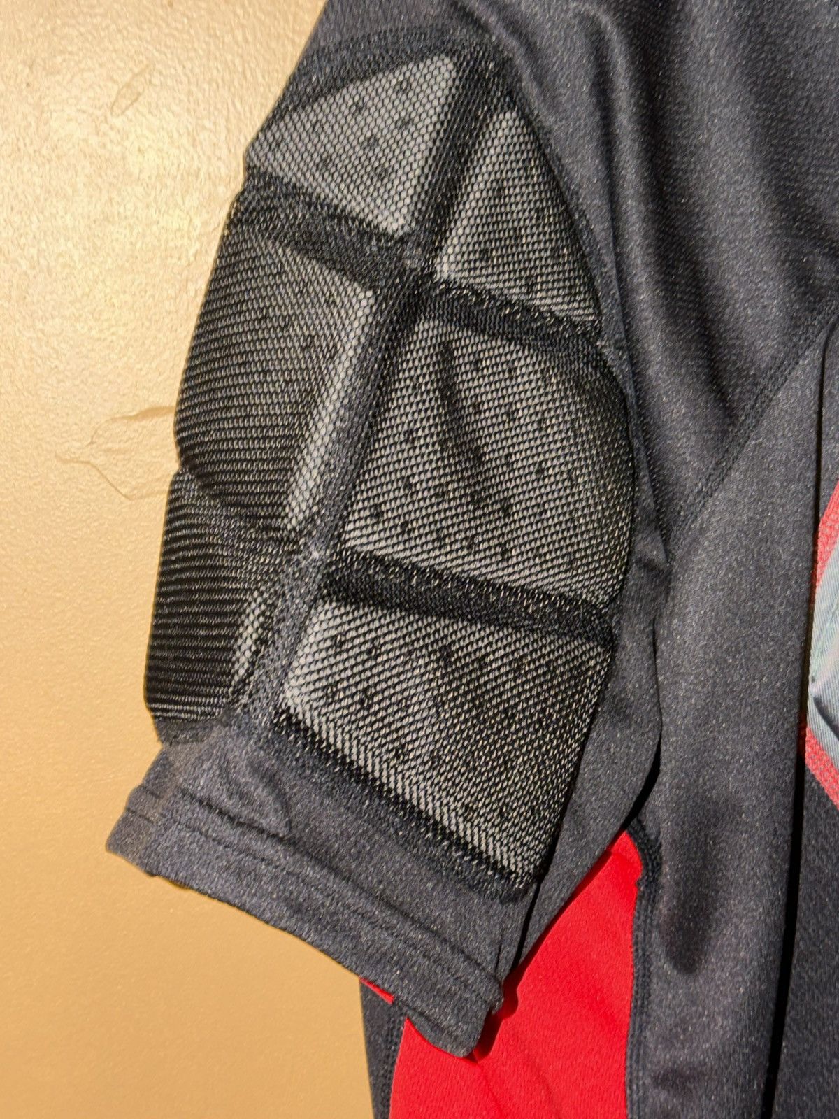 Ccm CCM Hockey Senior Men’s Size Large Roller Padded Undershirt Size US L / EU 52-54 / 3 - 10 Thumbnail