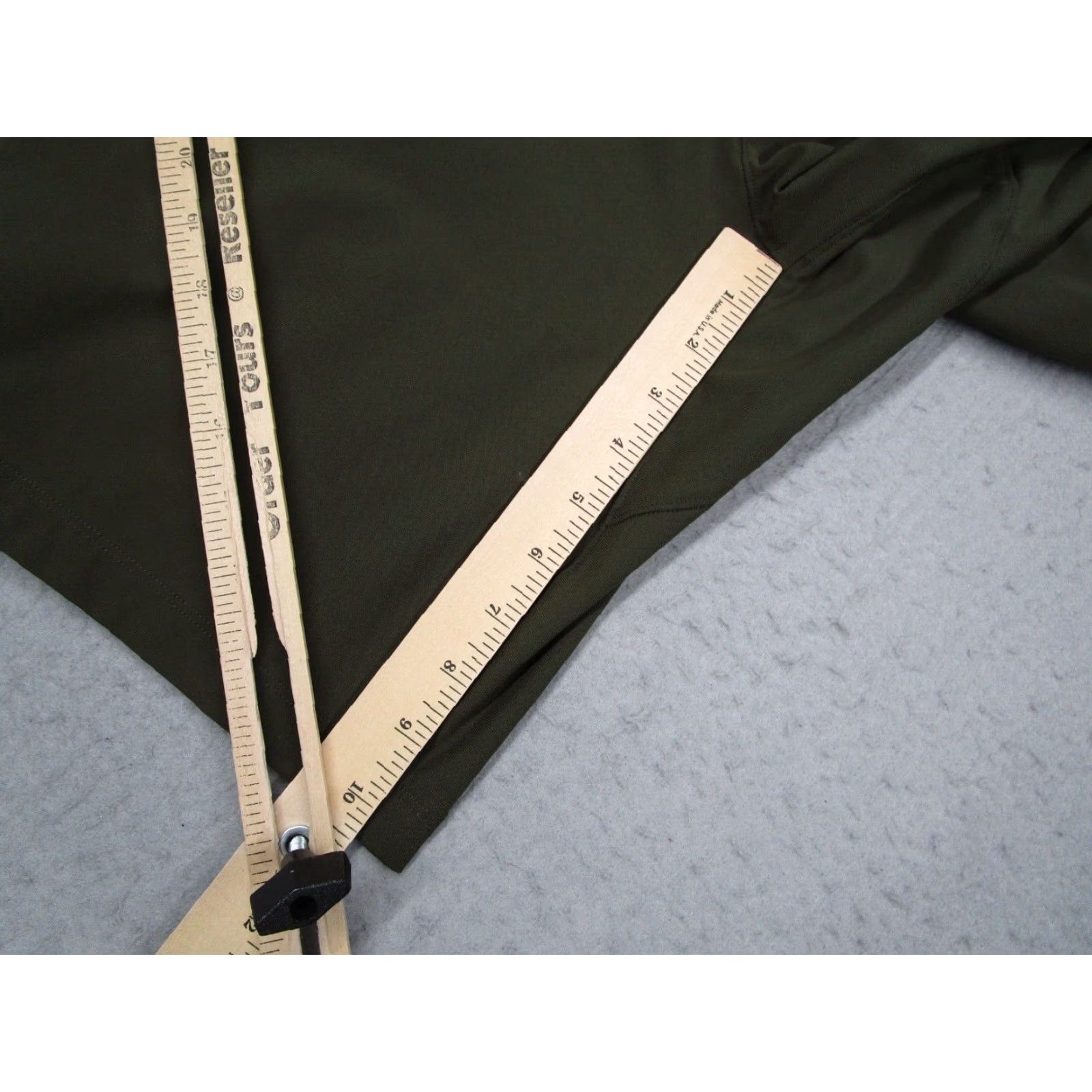 Lululemon Lululemon Commission Shorts Mens 30 Green 10" Shorts Beach Sports 2000s Mens Size US 30 / EU 46 - 4 Thumbnail
