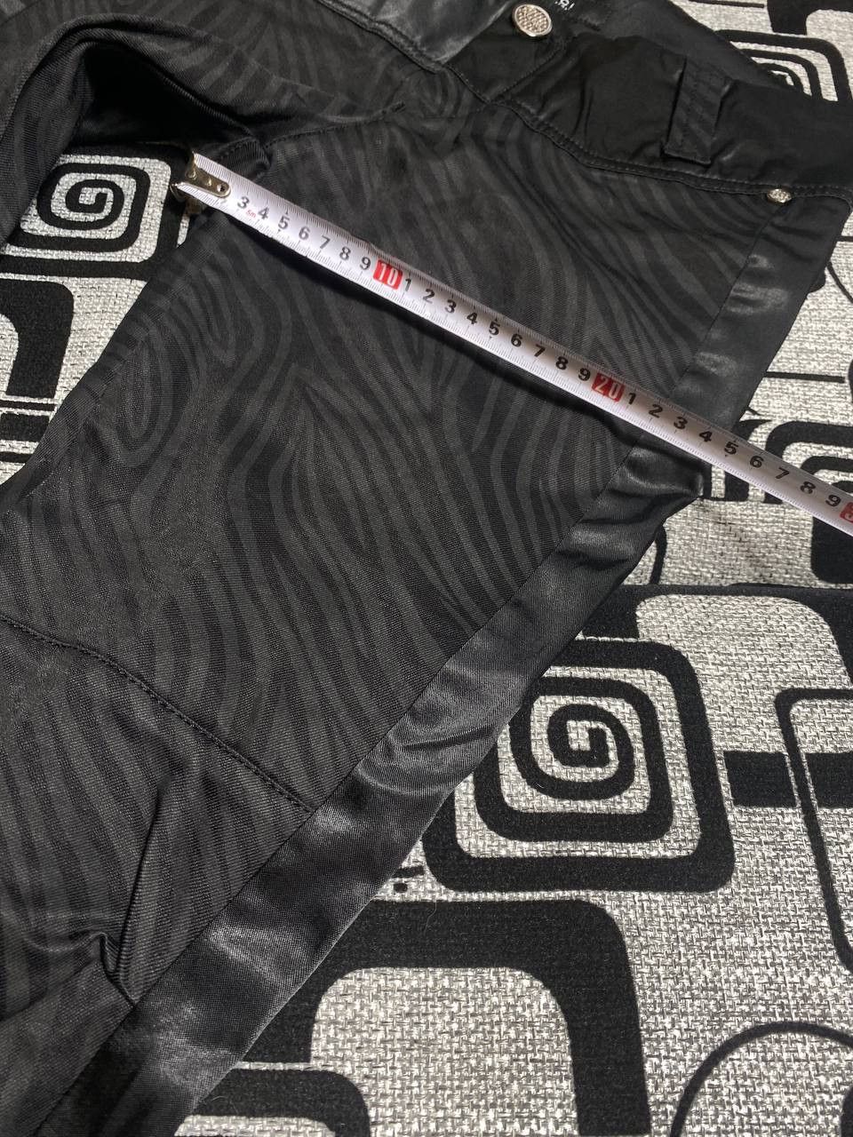 Japanese Brand Crazy Crash Dirty Baggy Faded Jean Japan Avant Garde Style Size US 26 / EU 42 - 4 Thumbnail