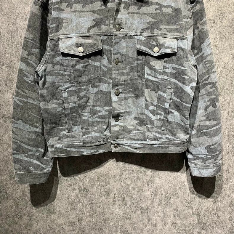 Balenciaga Balenciaga Camo denim jacket 2502-Nextarrow Size US S / EU 44-46 / 1 - 5 Thumbnail