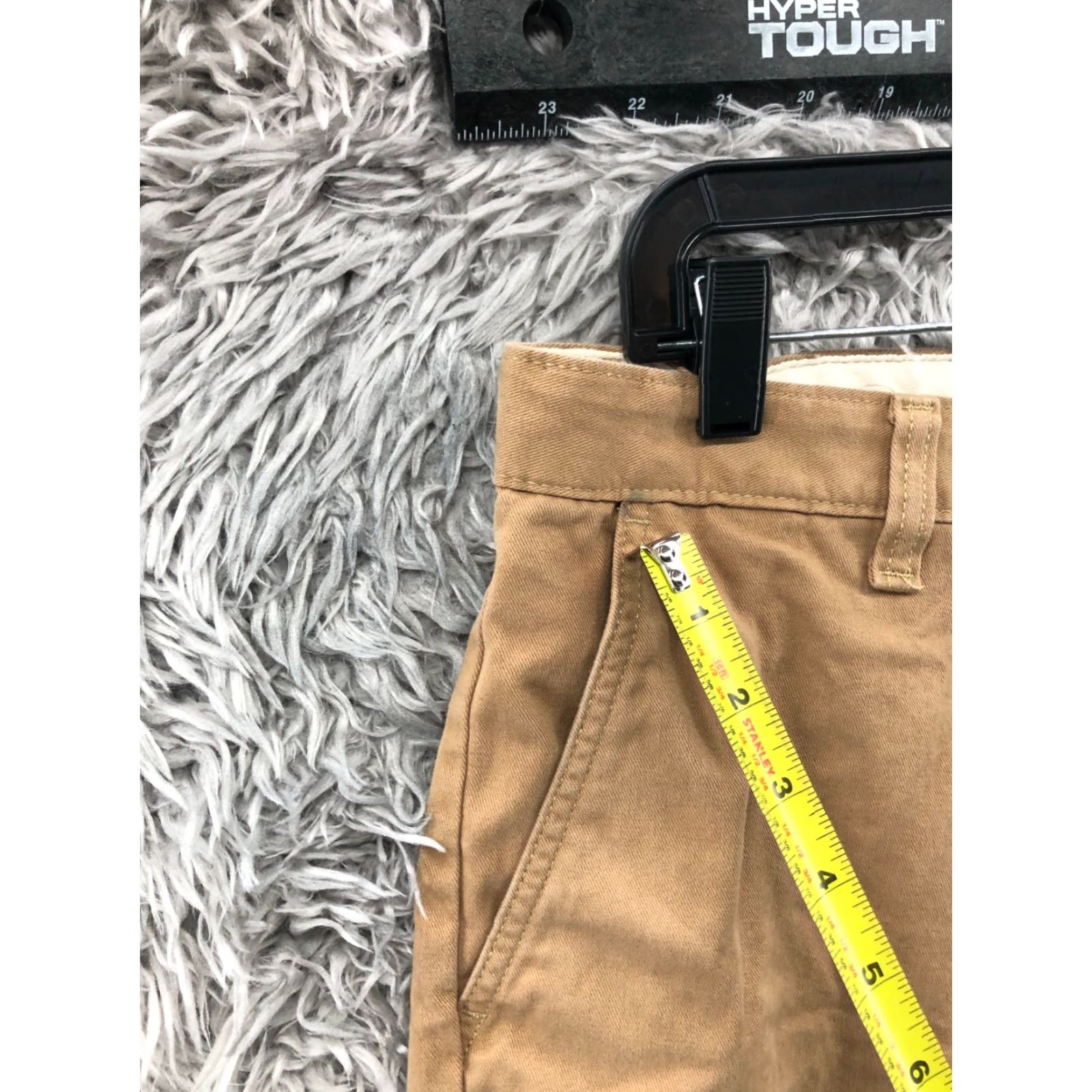 Eddie Bauer Eddie Bauer Chino Shorts Mens 33 Mid Beige Medium Wash Regular 5-Pocket Logo Pockets Knit Cotton Blend Flat Front Belt Loops Inseam 10in Casual Mens Size US 33 - 4 Thumbnail