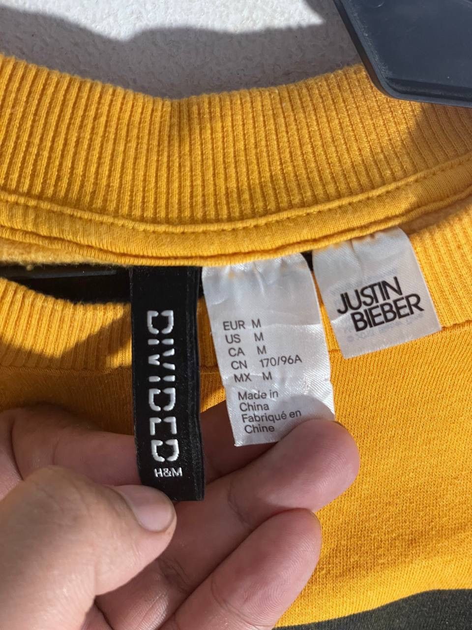 Other Justin bieber stadium tour 2017 size M Size US M / EU 48-50 / 2 - 8 Thumbnail