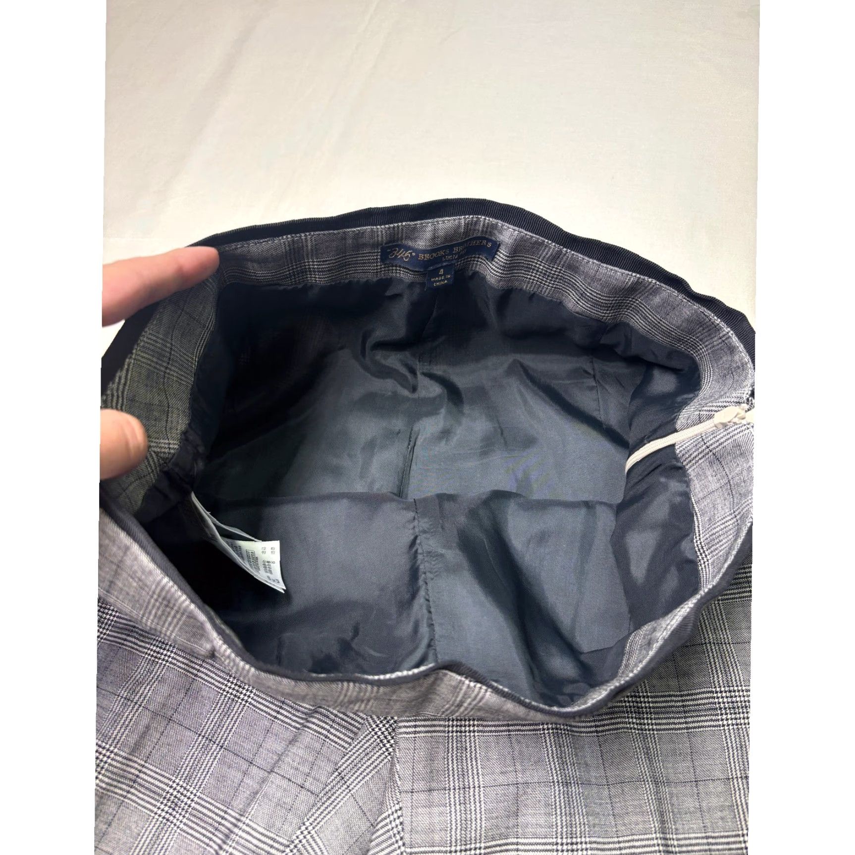 Brooks Brothers Brooks Brothers 346 Lucia Fit Wool Dress Pants Gray Plaid Womens Size 4 W30 L31 Flat Front Stretch Wool Spandex Lined Business Workwear Class ic Size 27" / US 4 / IT 40 - 3 Thumbnail