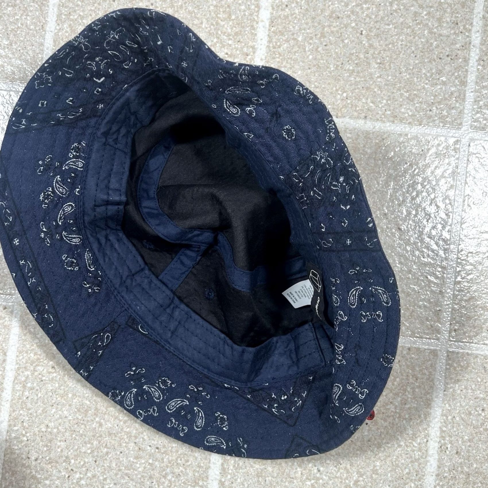 Vintage Blue Paisley Print Bucket Hat Men One Size Size ONE SIZE - 4 Thumbnail