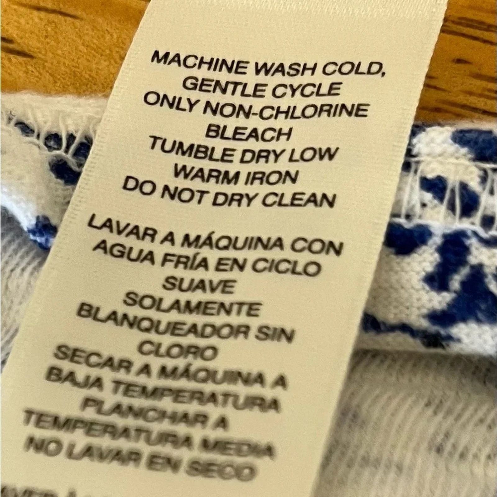 Chicos Chico’s Weekends top. Blue and white Size 1 (medium). Size M / US 6-8 / IT 42-44 - 5 Thumbnail