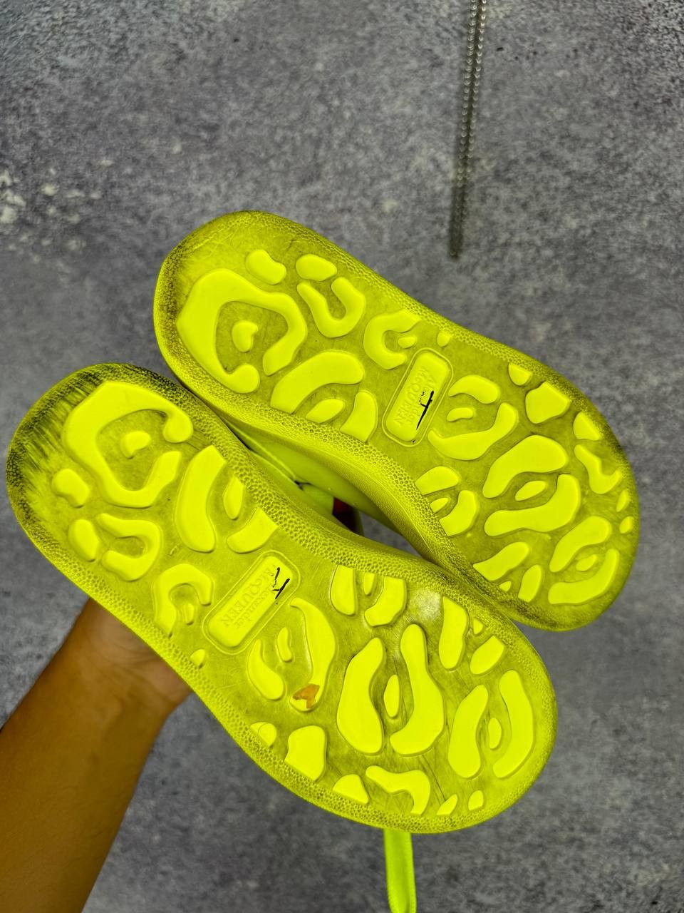 Alexander McQueen Alexander McQueen Oversized Kid's Neon Green Sneakers 29 Sz Size US 4 / IT 34 - 10 Thumbnail