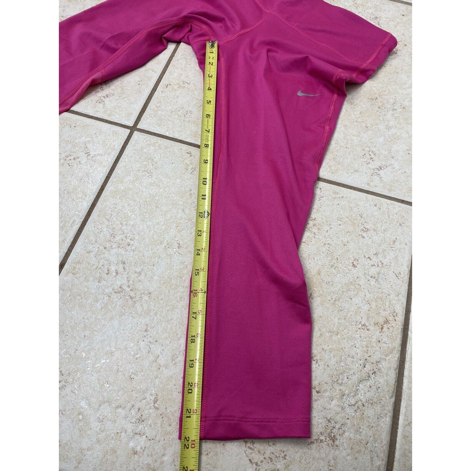 Nike Nike Dri-Fit M Pink Capri Cropped Running Leggings Barbie Size 29" - 11 Thumbnail