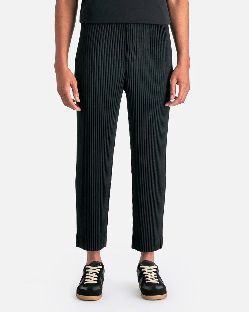 Homme Plisse Issey Miyake o1s1v1r1oon0825 Mc January Pleated Pants in Black Size US 30 / EU 46 - 1 Thumbnail